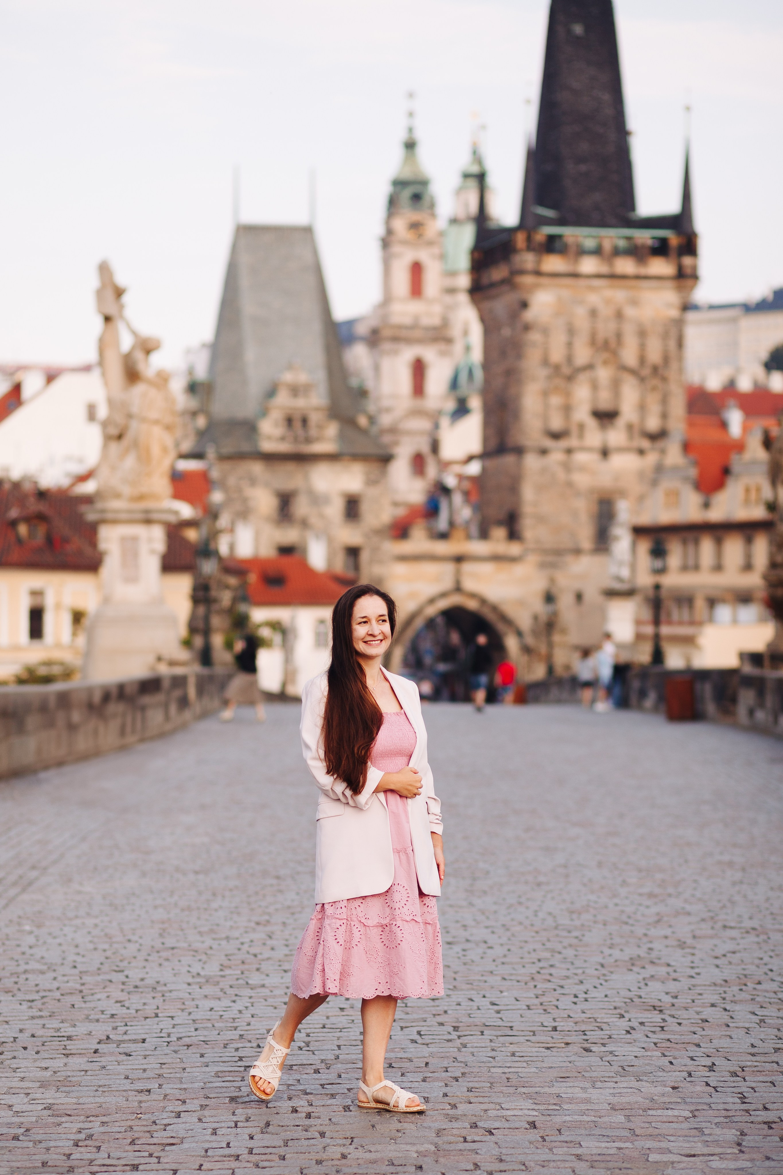 Kate. Photographer in Prague for tourists