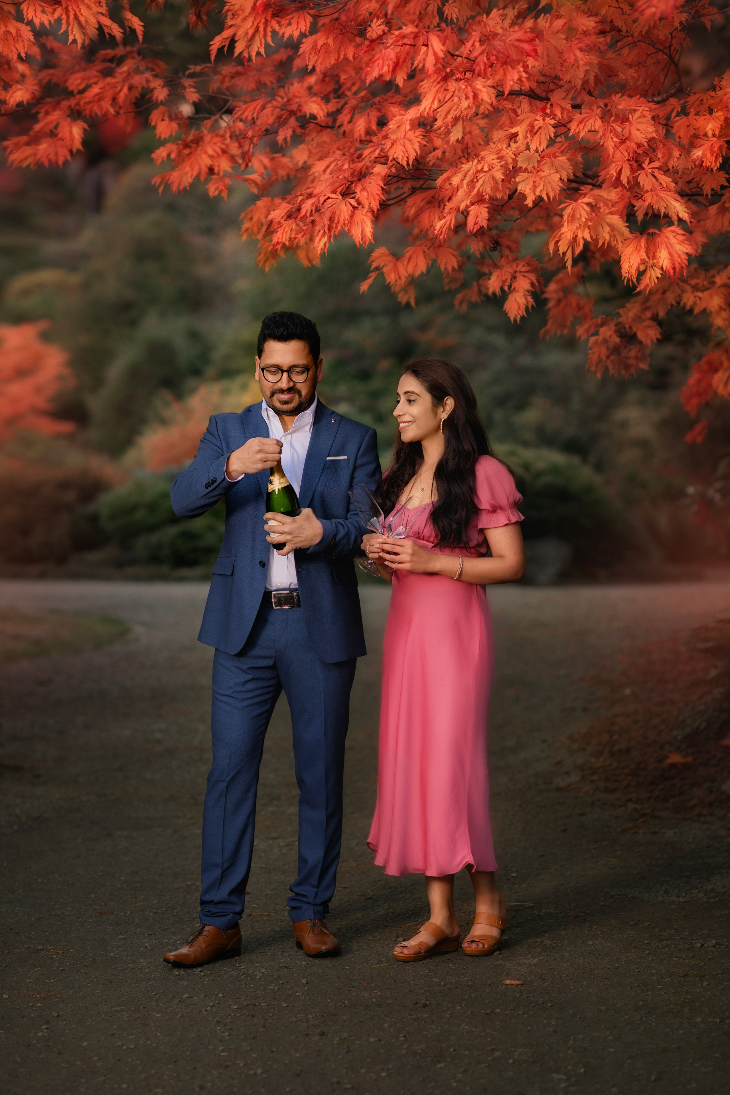 Maalvika with her fiance. Wedding & family photography in Seattle area. Helen Michelle photographer