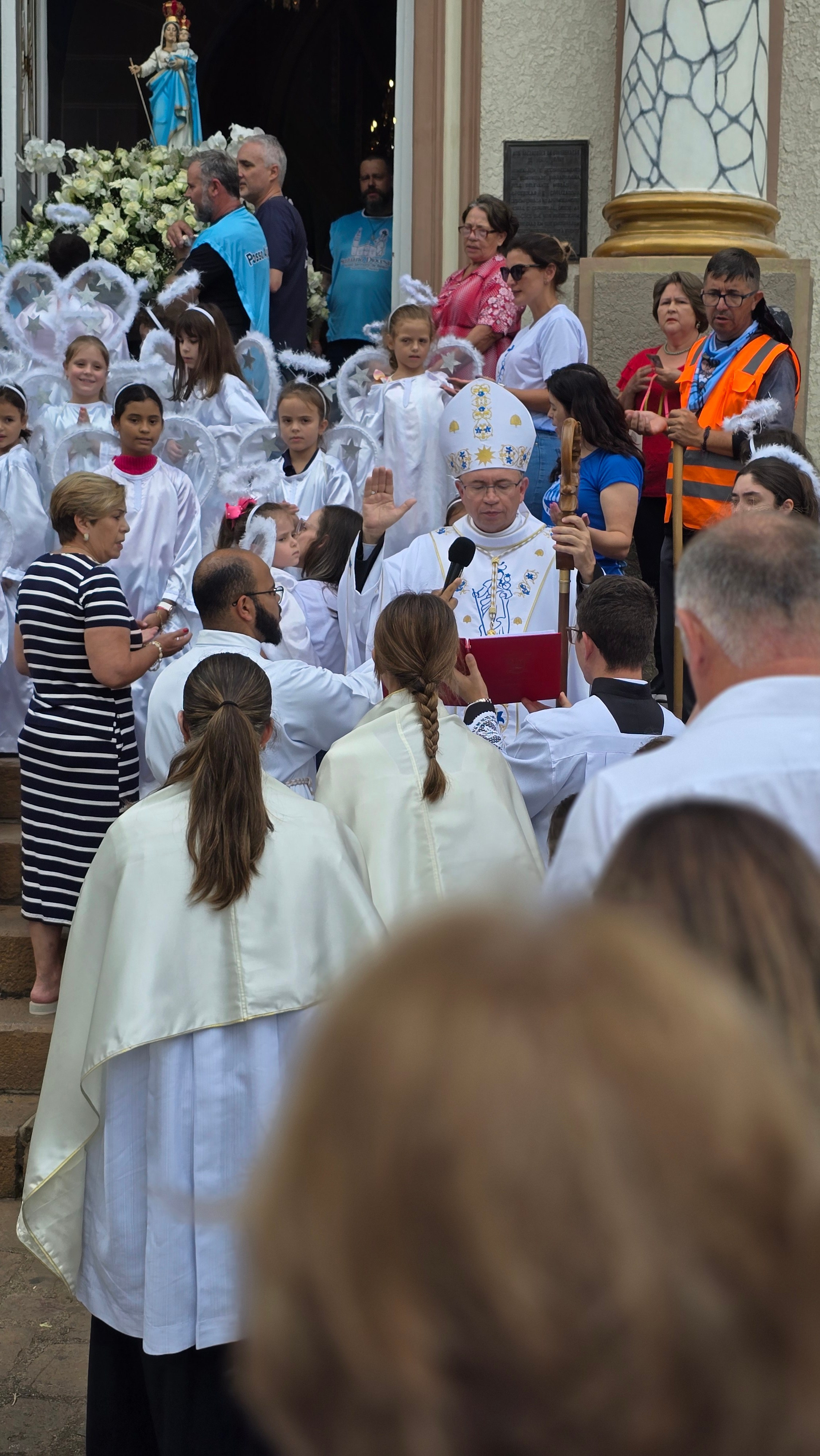 Peregrinação Nossa Senhora de Belém. Handa Produções