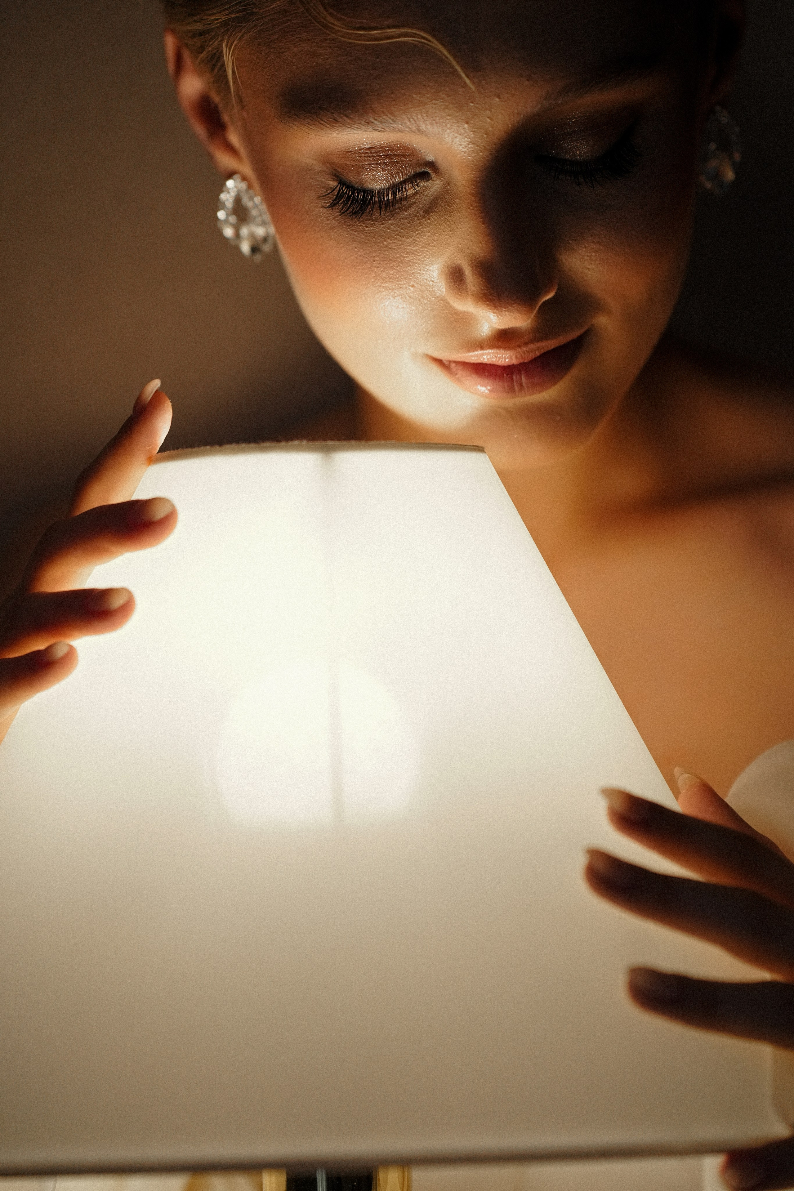 Николь Амир