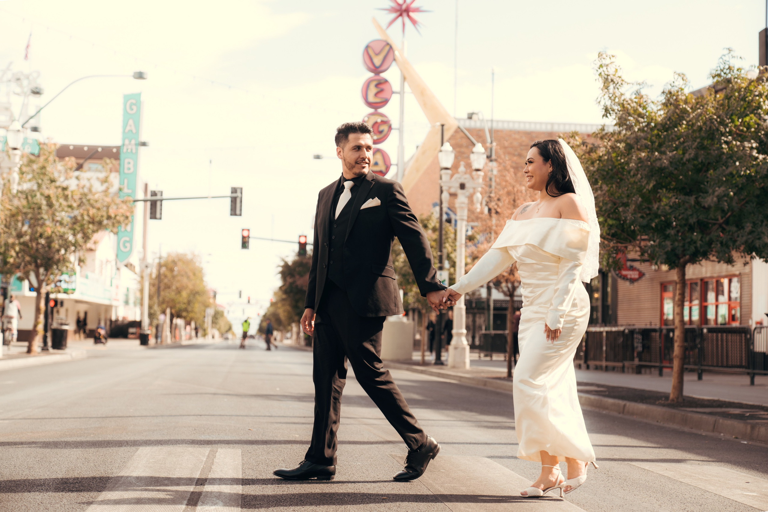 Celeste&Alejandro. Wedding & elopement photographer Viktoriya Kravtsov. Las Vegas