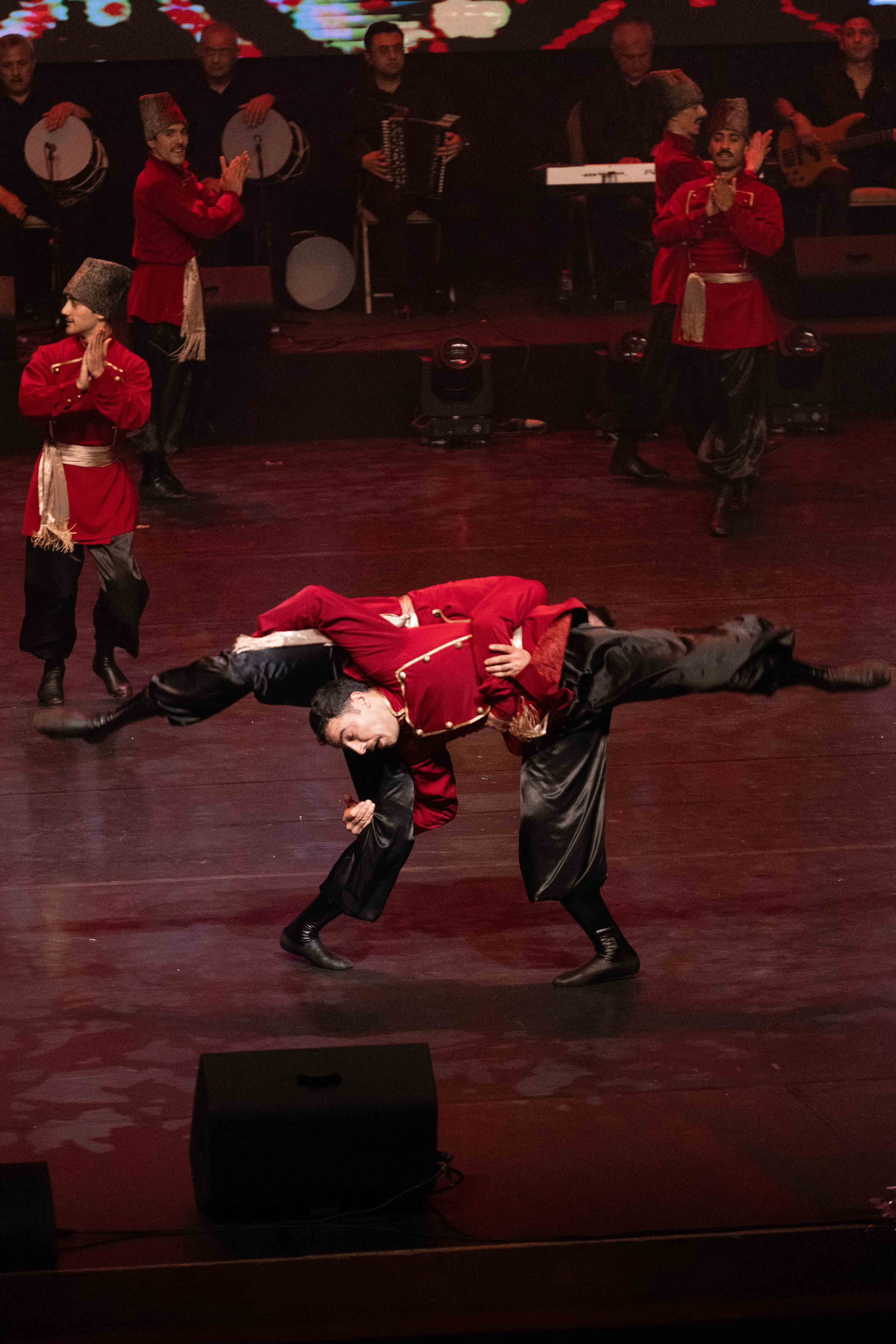 STATE DANCE ENSEMBLE. Wedding&Event photographer Ismail Rzayev in Baku