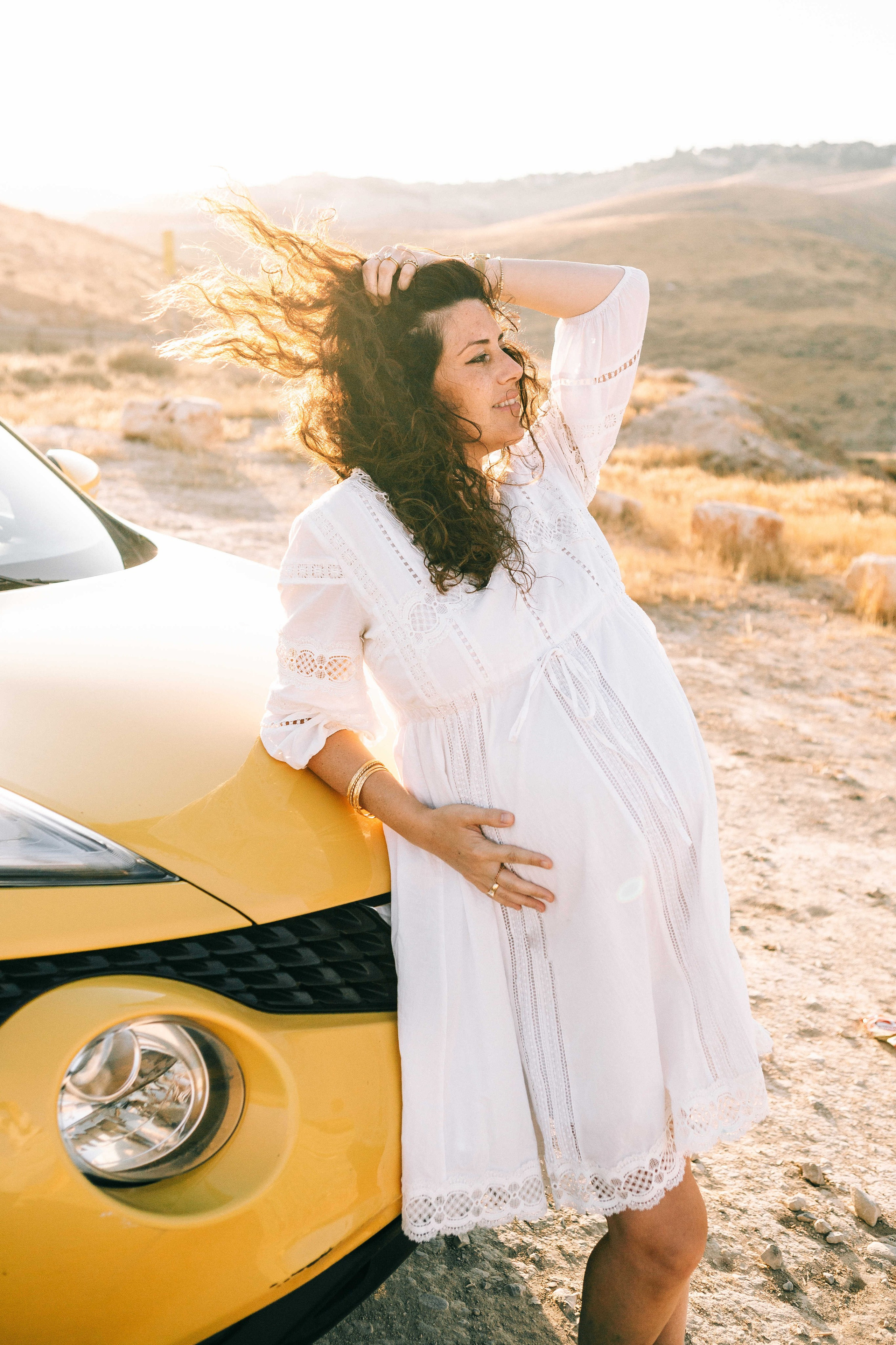 PREGNANT PHOTOSESSION IN THE DESERT. PHOTOGRAPHER IN ISRAEL