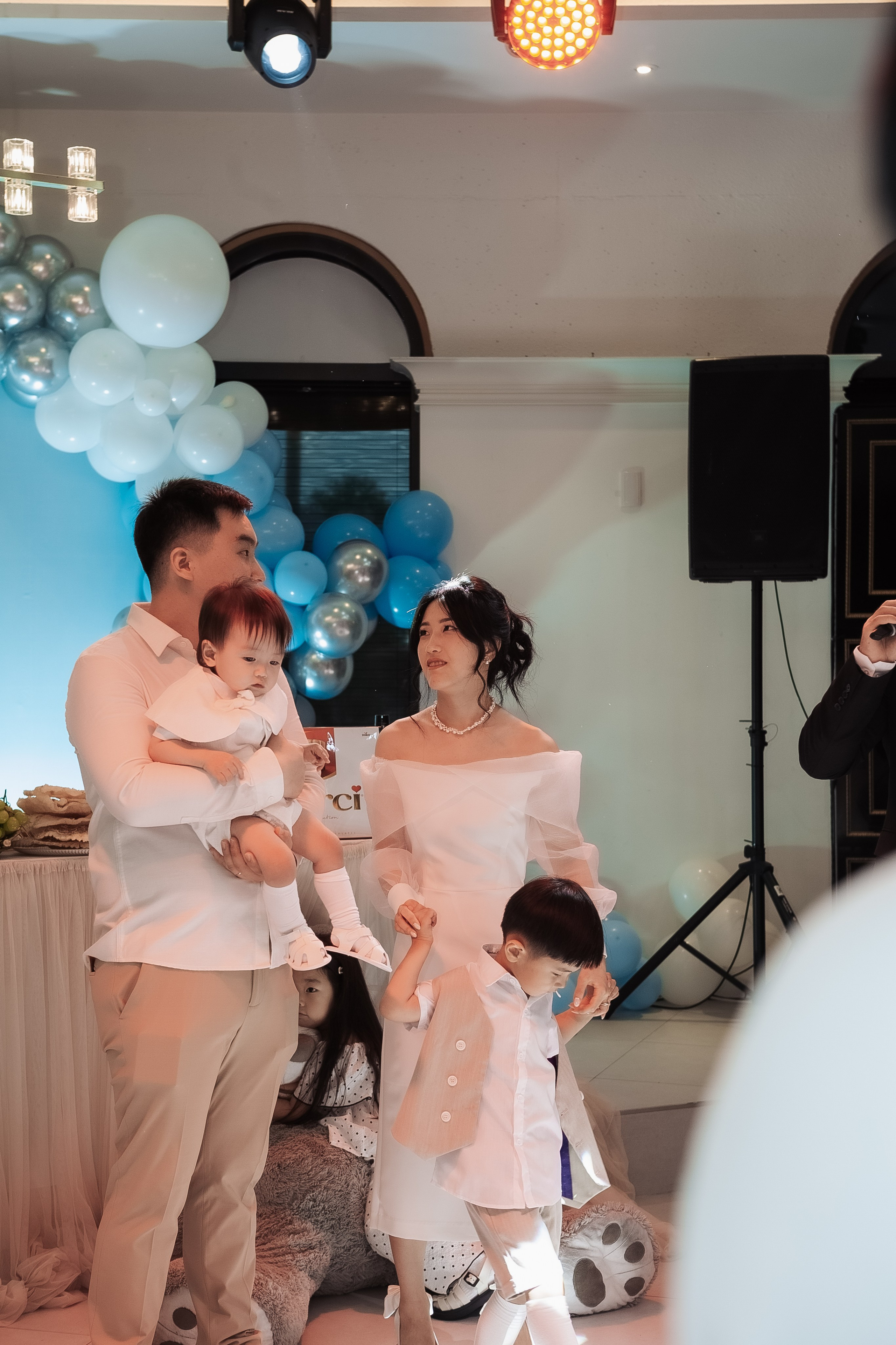 Тео дома и в ресторане. Фотограф беременности, ньюборн и годовасиков в Корее Жанна Хан