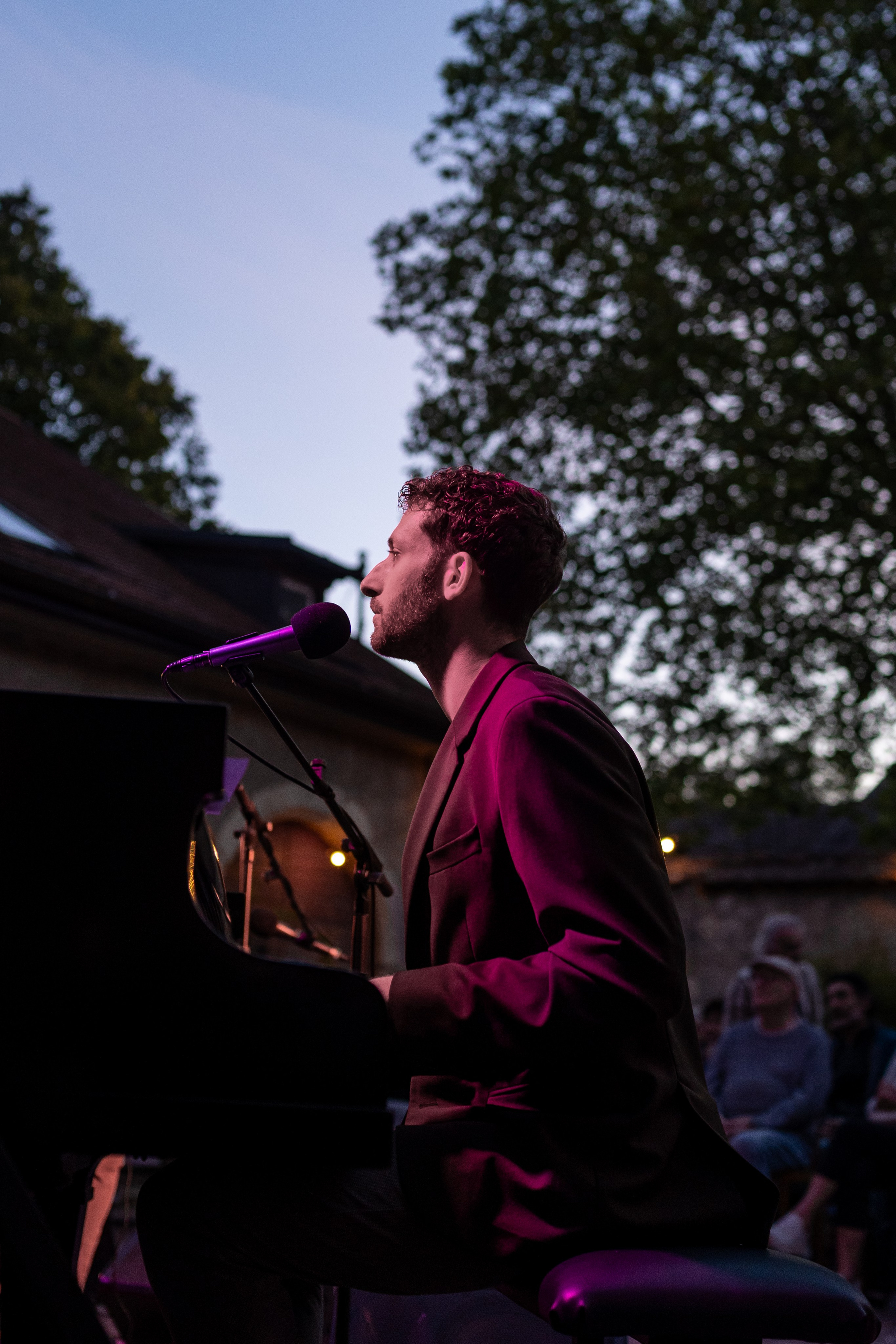 Reportage photo du concert de Beyrouth-Express au Château de Montcherand. Photographe à Genève - Eugenia Andres