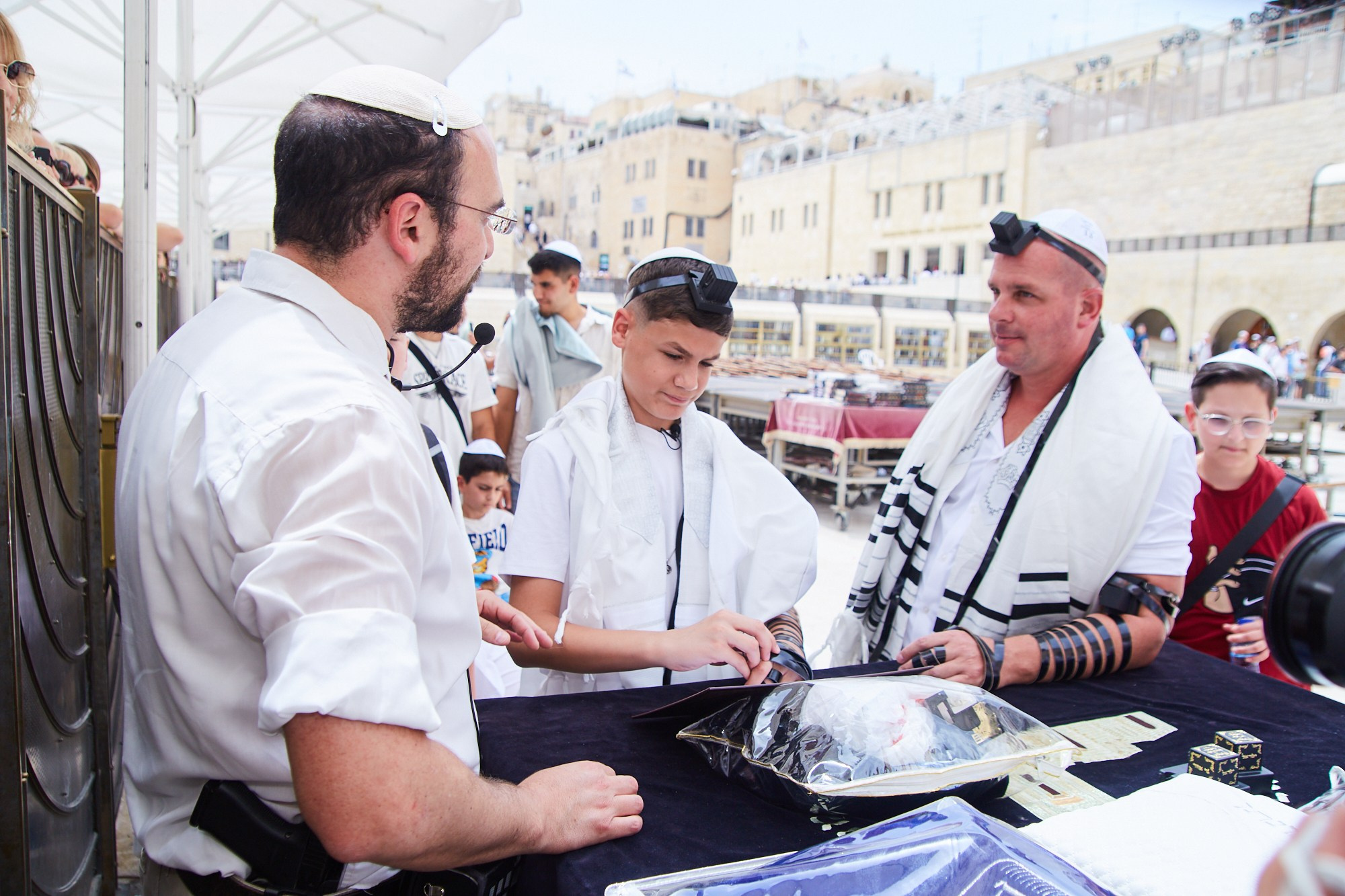 Бар-мицва на Котеле 2. Портретный и репортажный фотограф в Израиле Рома Бирман