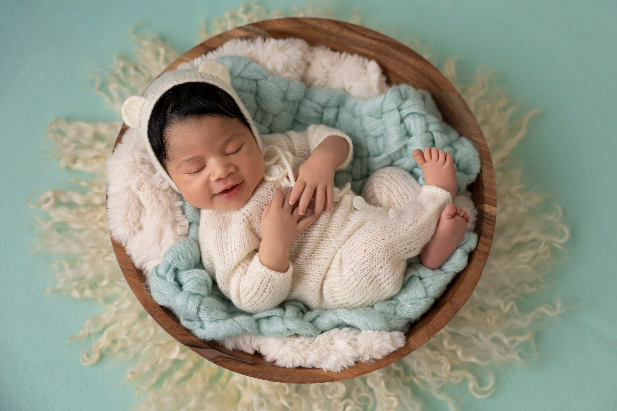 Setups. Newborn photographer in Tampa Bay Area, FL
