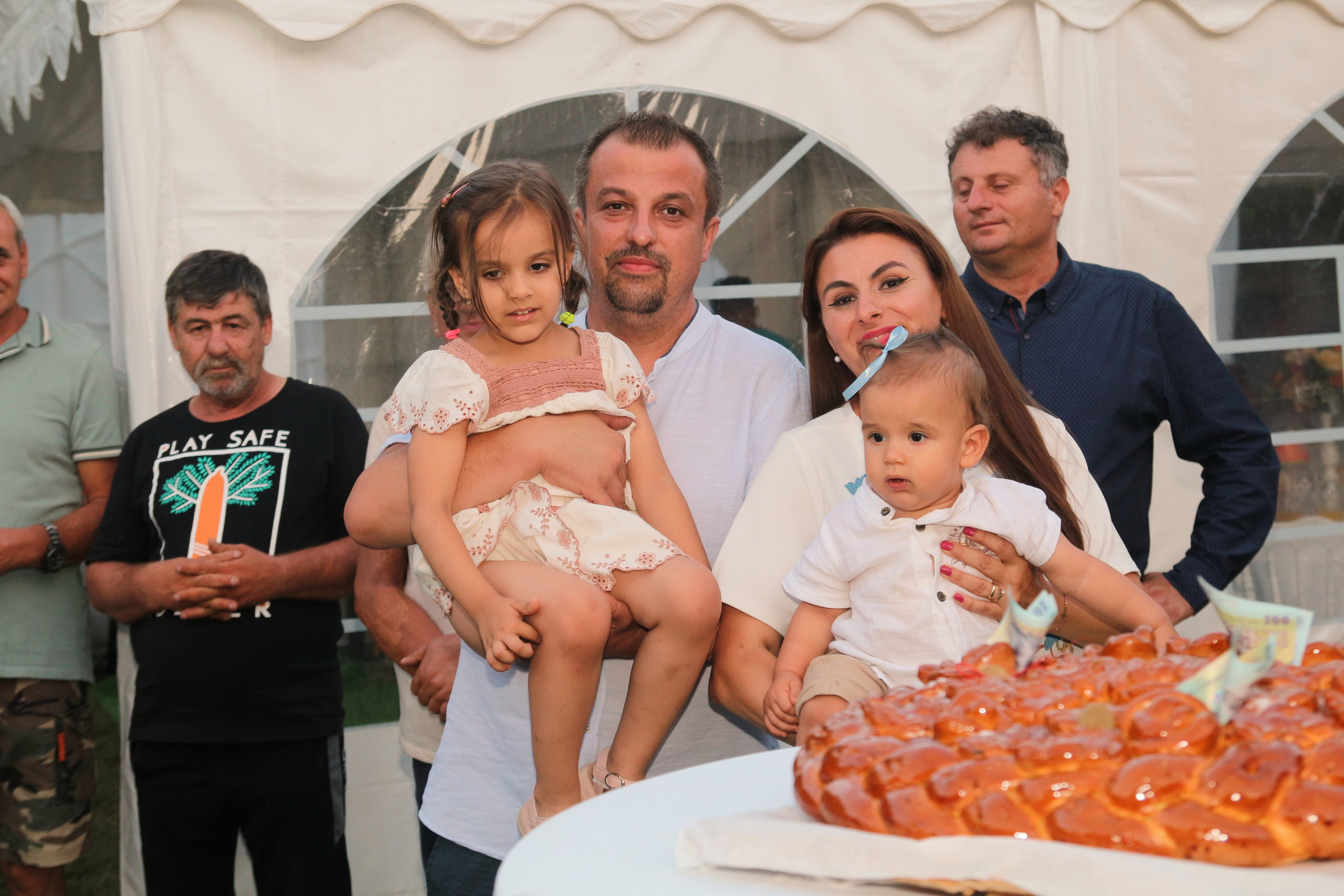 BYZO MEDIA. PETRU BYZO - family and children photographer in ROMANIA