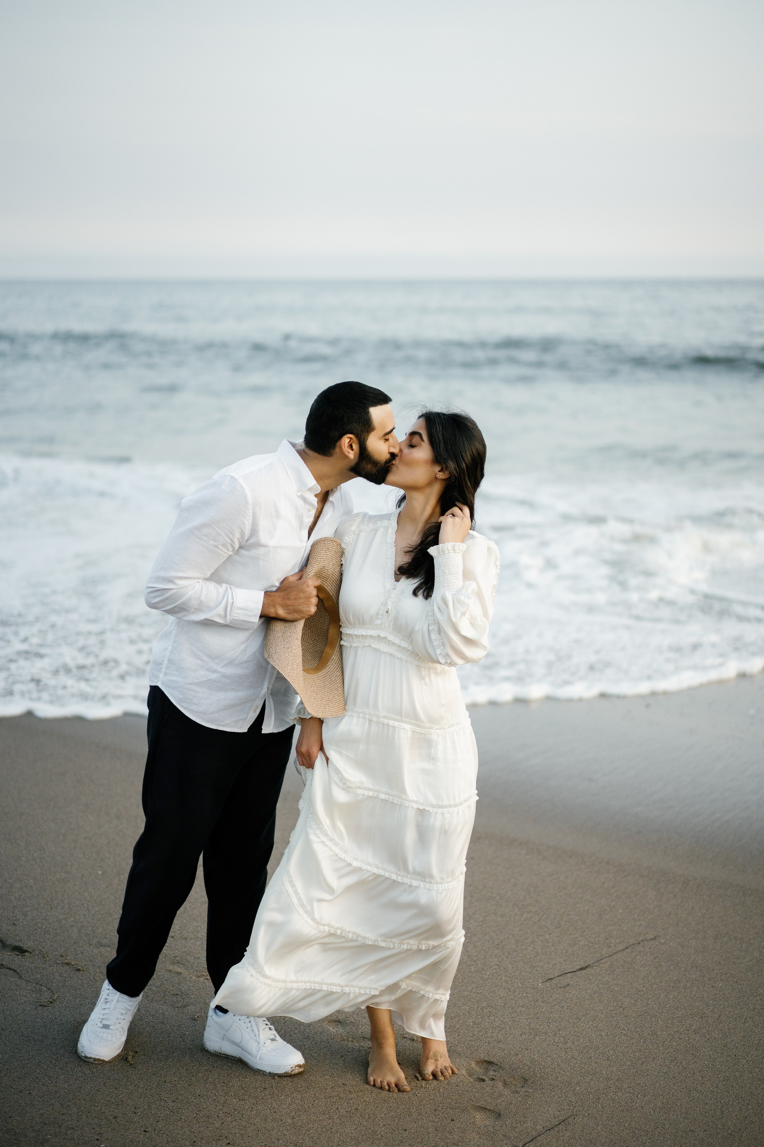 Santa Monica Sunset Engagement Photoshoot. Wedding Photography & Videography Team in California, Los Angeles, San Francisco, San Diego and Travel