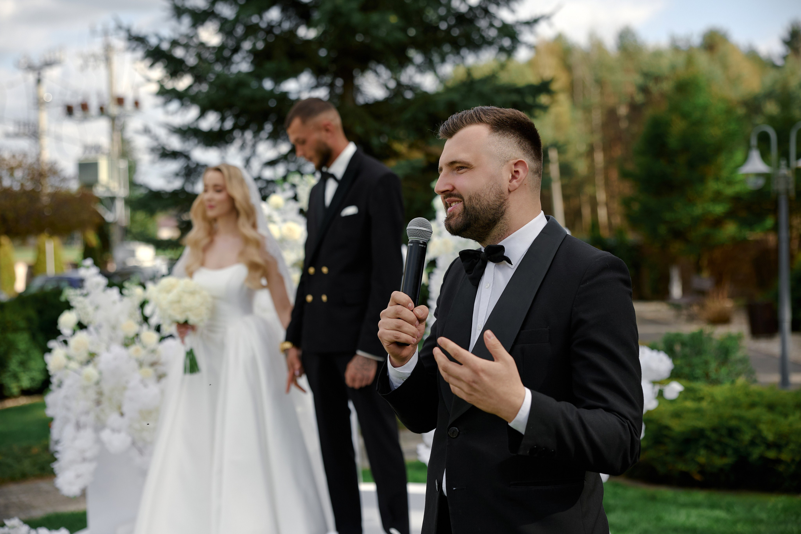 Natalia & Roman. Dworek przy lesie. Fotograf ślubny i rodzinny w Krakowie Yana Klymova