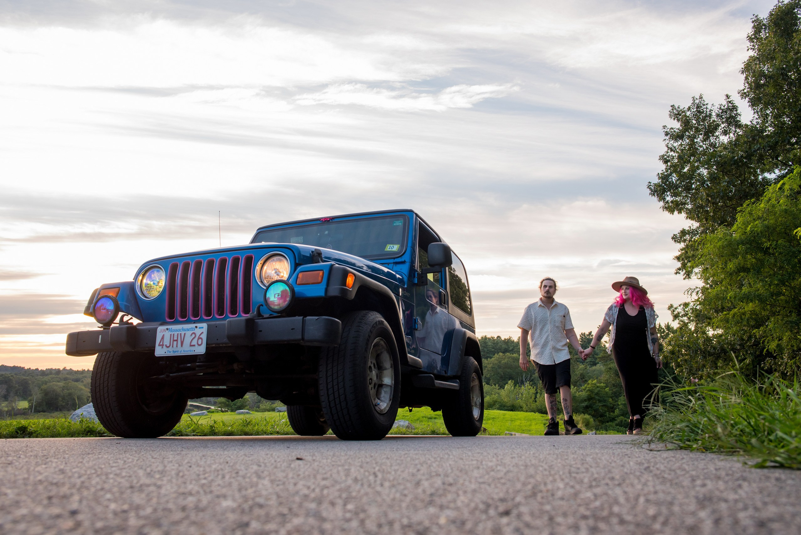 A blue Jeep, a Sunset, and a Love Story: Amanda & Sam’s Engagement Session in Medfield, MA. Wedding photographer in Orlando, Boston & New York Anderson Marques