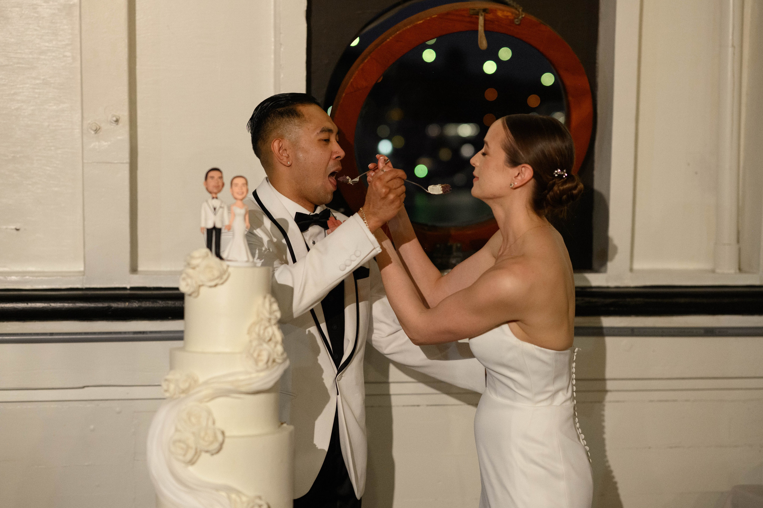 Kevin & Katie. Wedding & portrait photography in the Seattle Area. Helen Michelle photographer