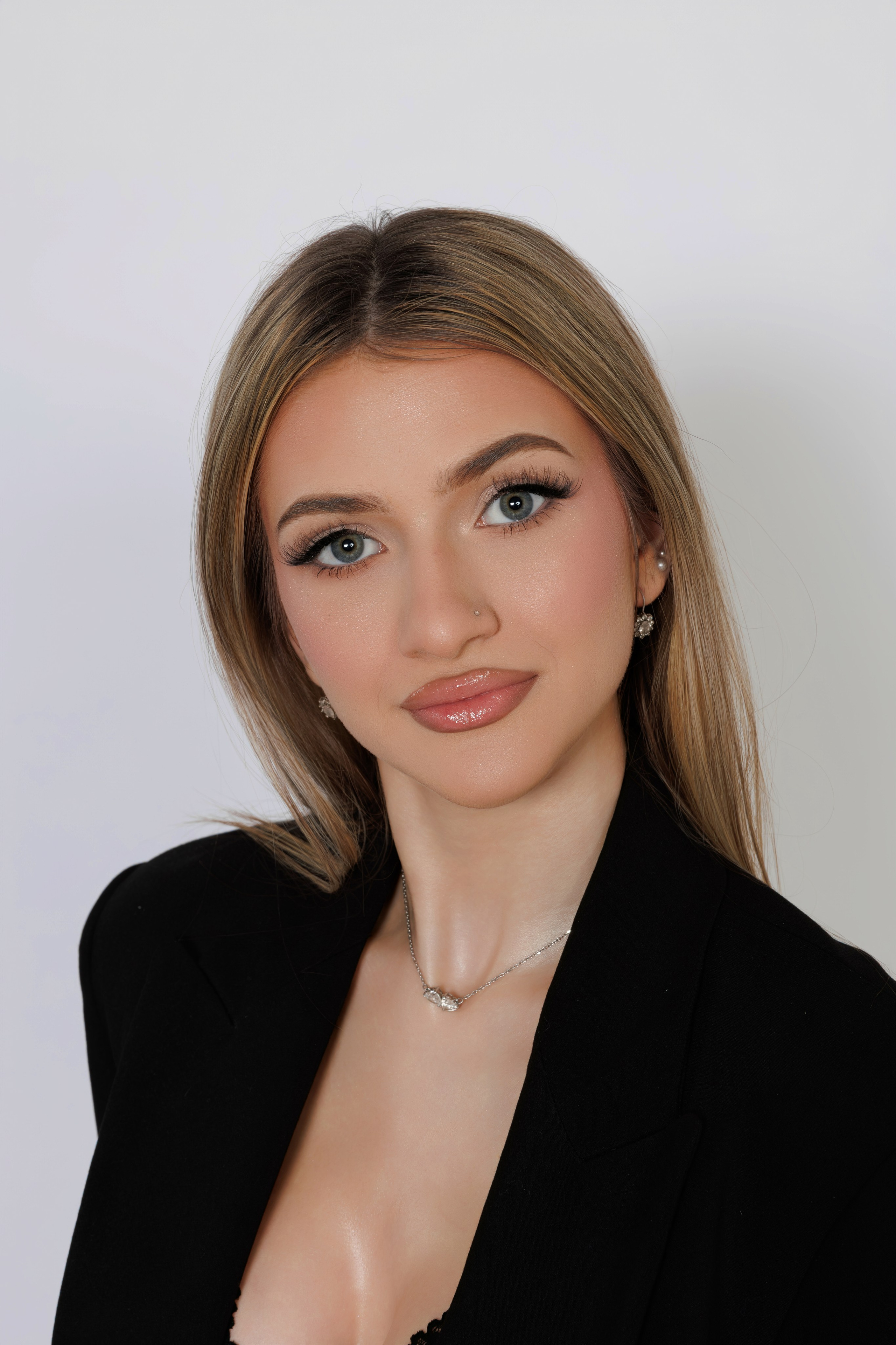 Portrait. Fotografo professionista specializzato in fotografia di matrimoni, cermonie ed eventi!