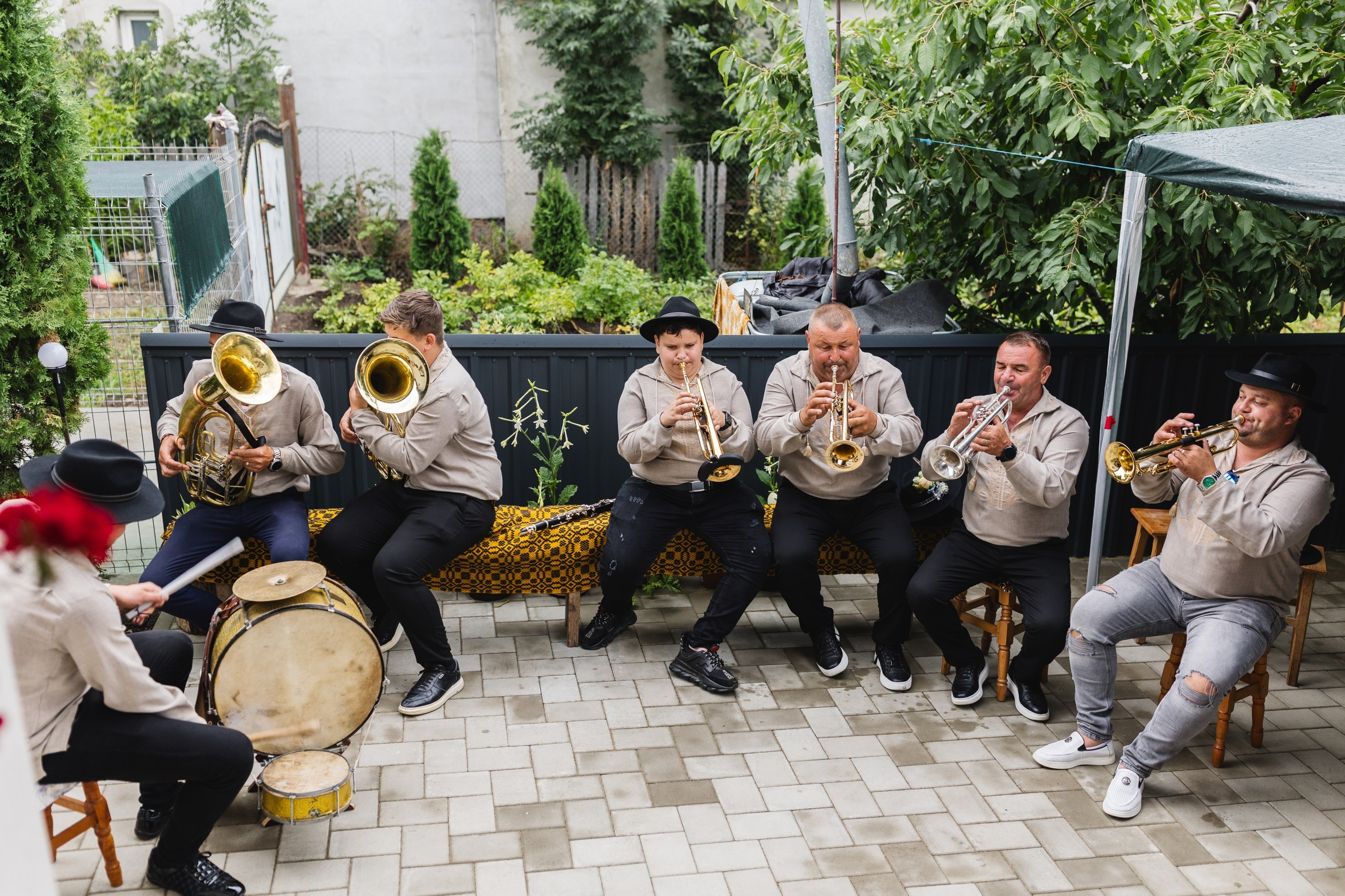 * fotograf stare civilă Siret* fotograf Bucovina* fotograf nuntă Suceava* fotograf Iași Botoșani* stare civilă tradițională* ie românească nuntă* AlinoFotoStudio* fotograf Andrei și Andreea- Alin Chirilă fotograf – stare civilă Siret, Suceava, Andrei și Andreea în ie tradițională, poveste spusă prin fotografiefotograf stare civilă Siret Suceava Alin Chirilă – miri îmbrăcați în costum tradițional bucovineanAlin Chirilă fotograf nuntă Siret Suceava – stare civilă autentică în Bucovina, emoții realefotograf Siret Suceava Alin Chirilă – Andrei și Andreea la starea civilă în ie tradiționalăstare civilă Siret fotograf Alin Chirilă – cadre naturale cu miri în costum popular din Bucovinafotograf nuntă Siret Suceava Alin Chirilă – povestitor prin fotografie, moment emoționant la starea civilăAlin Chirilă fotograf stare civilă Siret – iubire autentică surprinsă în stil documentarfotograf Bucovina Siret Alin Chirilă – stare civilă în ie tradițională, cadre pline de emoțieAlin Chirilă fotograf Suceava – Andrei și Andreea spun DA la starea civilă în Siretfotograf stare civilă Suceava Siret Alin Chirilă – poveste de iubire în stil tradițional românesc - Alin Chirilă fotograf profesionist, AlinoFotoStudio, fotograf evenimente Siret, Suceava County, Iași, Bacău County, Botoșani, Neamț County, fotograf nunți, botezuri, cununii civile, portrete și momente autentice surprinse elegant.- Alin Chirilă surprinde momente elegante de nuntă și evenimente speciale prin AlinoFotoStudio, fotograf disponibil în Siret, Suceava County, Iași, Bacău County, Botoșani și Neamț County, specializat în nunți, botezuri și cununii civile. - Alin Chirilă fotograf profesionist, AlinoFotoStudio, fotograf nuntă și evenimente în Siret, Suceava, Iași, Bacău, Botoșani și Piatra Neamț, fotograf nunți, botezuri, cununie civilă, ședințe foto, trash the dress, logodnă, familie, portrete și fotografii autentice. - AlinoFotoStudio by Alin Chirilă, fotograf evenimente premium în Suceava County, Iași County, Bacău County, Botoșani County și Neamț County, fotograf de familie, fotograf ceremonii religioase, petreceri și momente emoționante. - Alin Chirilă fotograf, povestitor prin fotografie, servicii foto profesionale pentru mireasă, mire, pregătiri nuntă, biserică, restaurant, valsul mirilor, tradiții românești și amintiri de neuitat în Moldova.