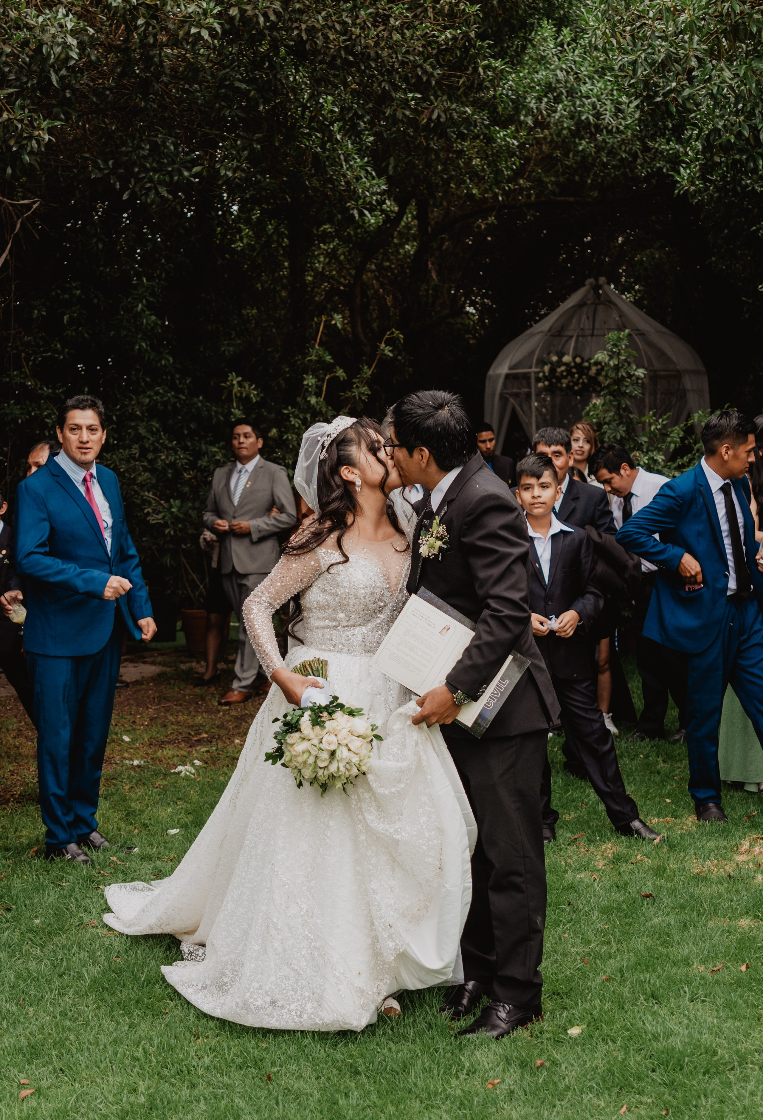 FERNANDO + MARIBEL | BODA RELIGIOSA. Studio KVTA | Fotografía y Video de Bodas en Arequipa