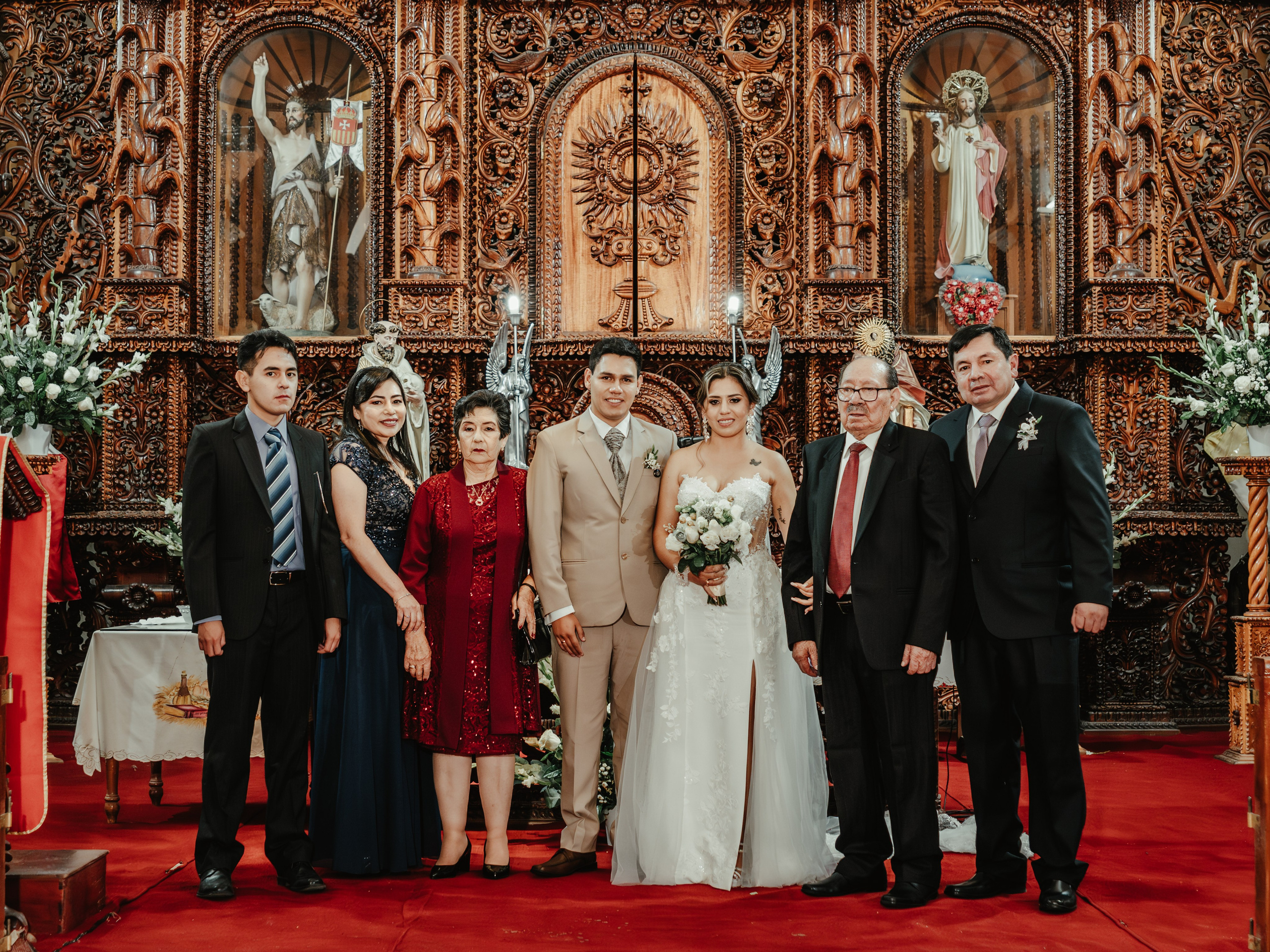 CARLA Y MARIO BODA RELIGIOSA. Studio KVTA | Fotografía y Video de Bodas en Arequipa