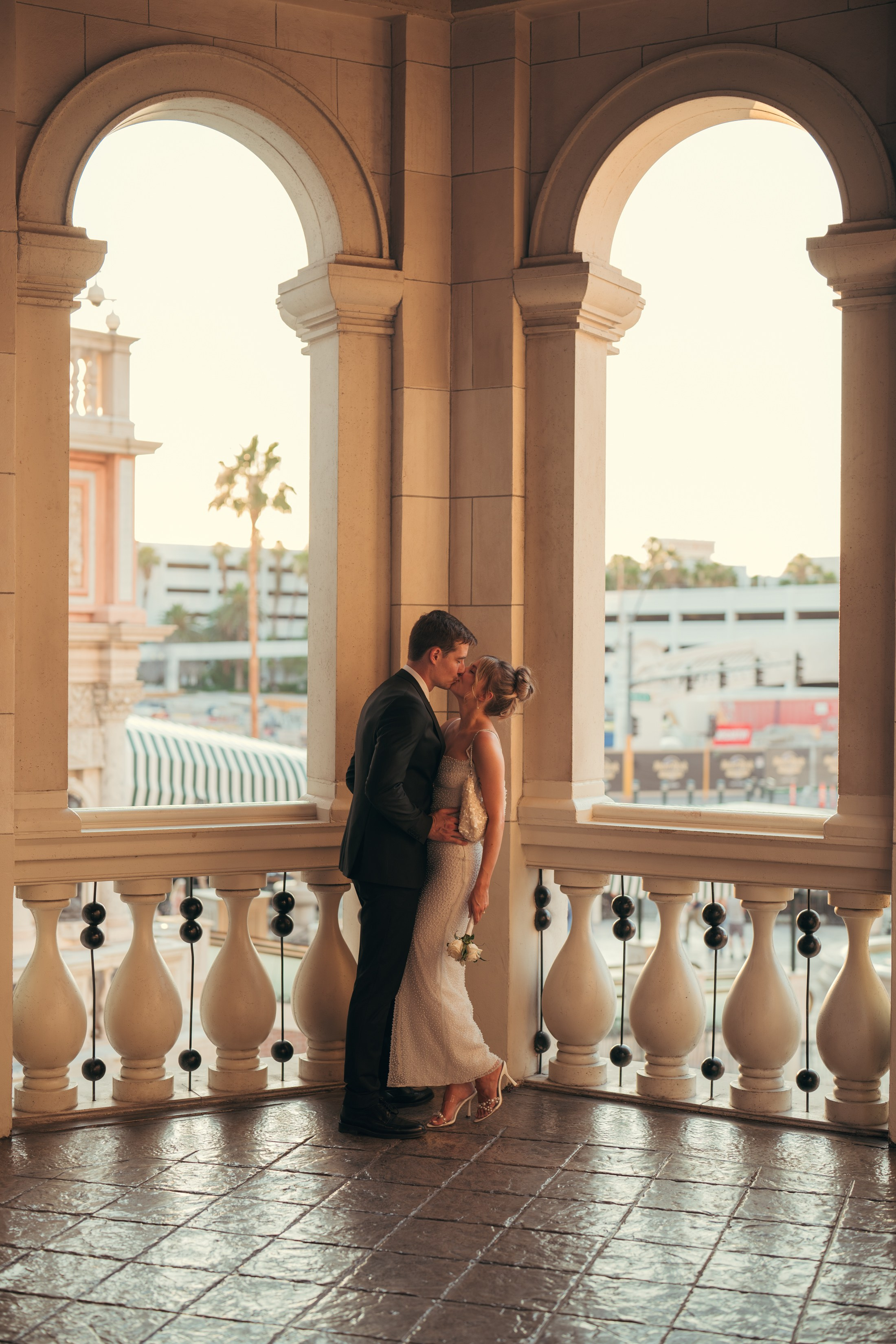 Eva&Jonny. Wedding & elopement photographer Viktoriya Kravtsov. Las Vegas