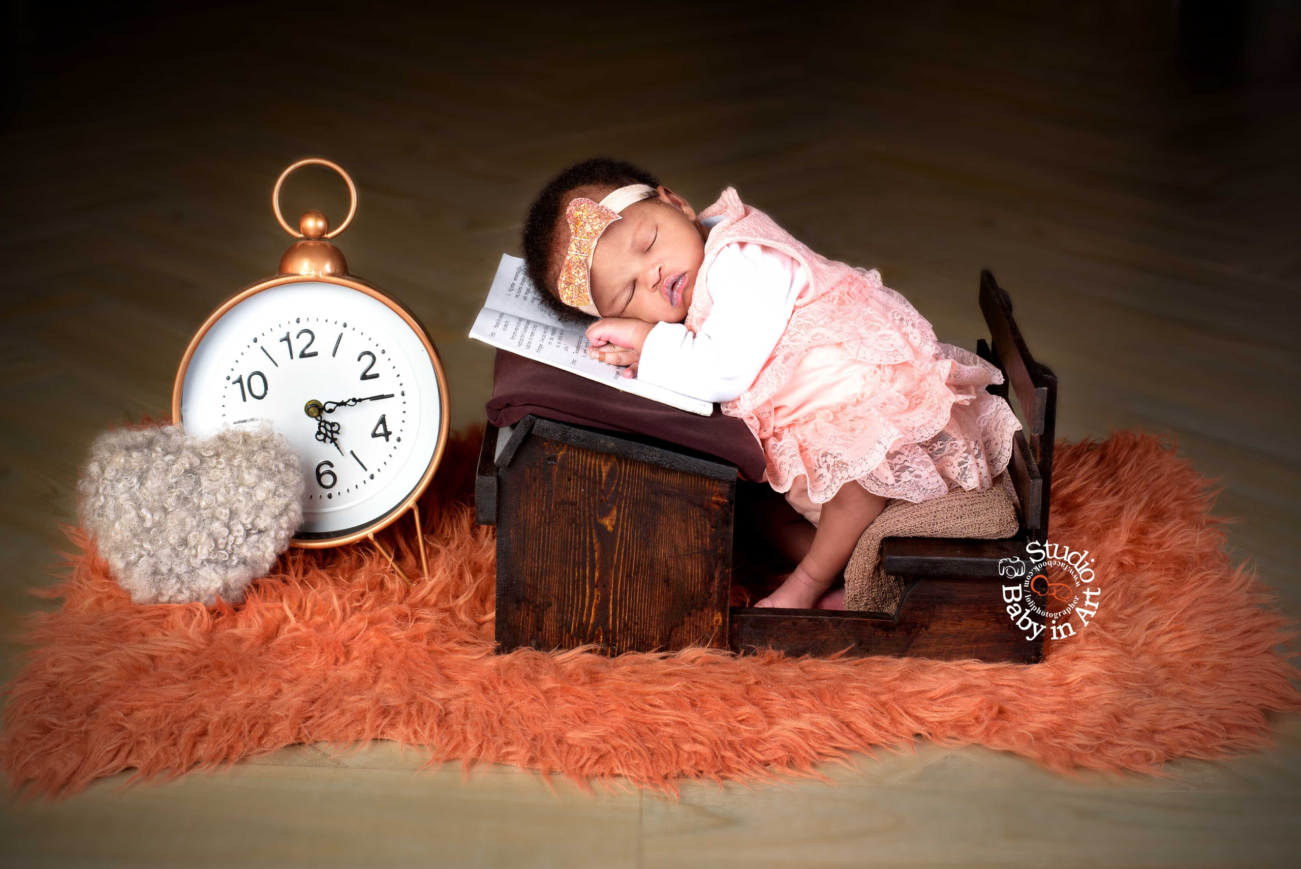 International Newborn Baby photo in Nairobi and Mombasa Kenya. Newborn, Baby, Maternity and Family Photographer Nairobi Mombasa Kenya