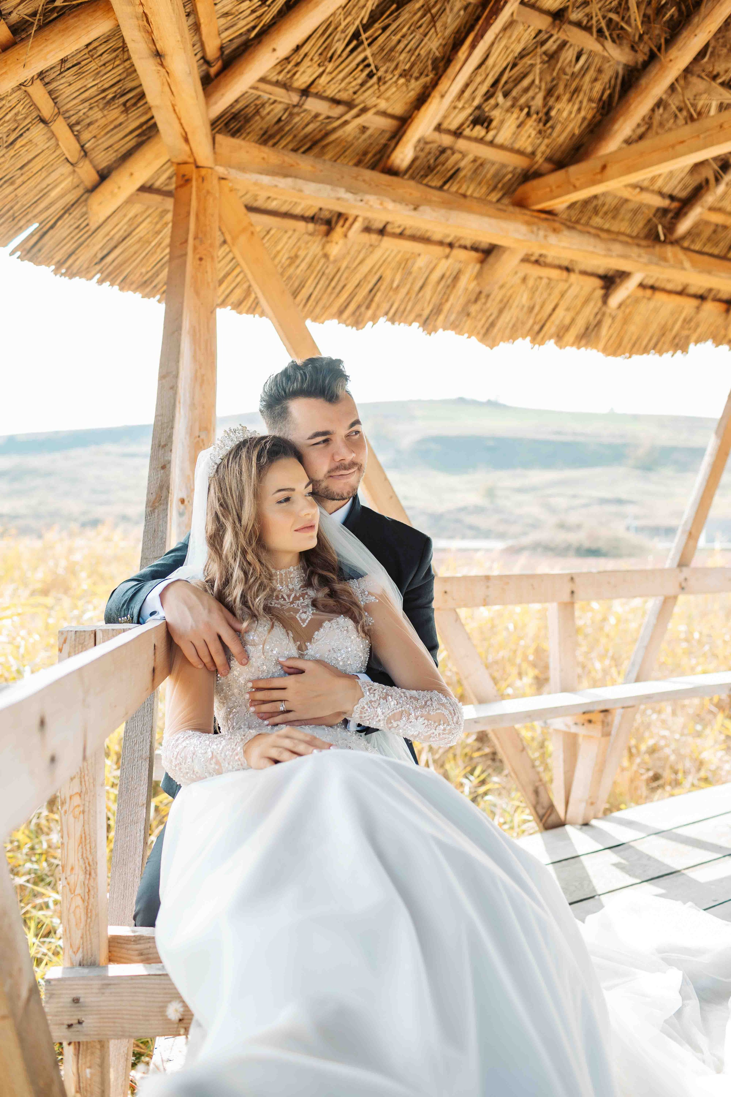 TRASH THE DRESS — Emanuela & Emanuel. Contrast Studio