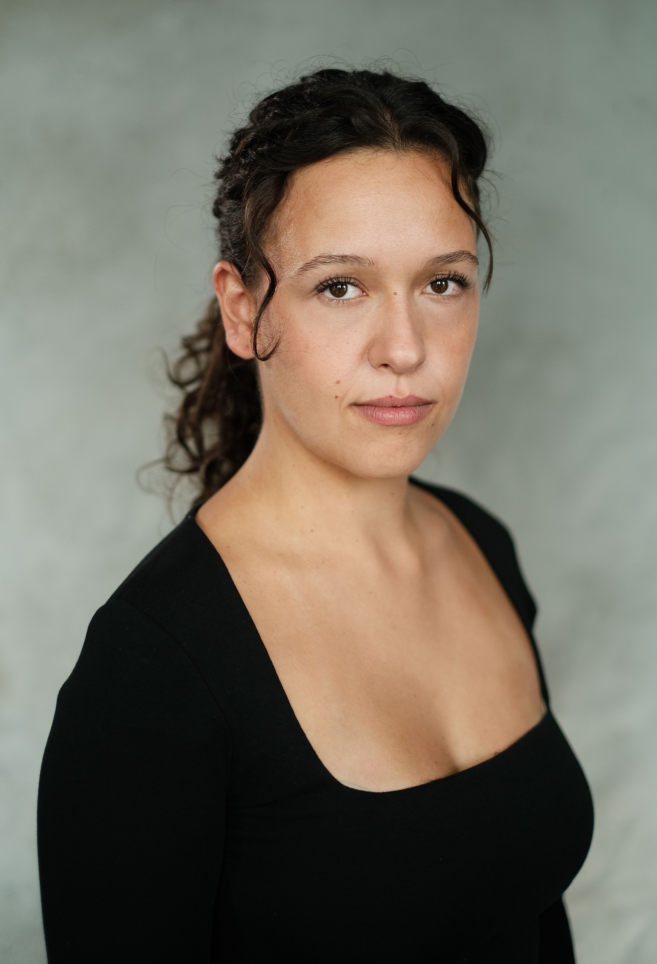 Sarlot Kesisoglugil. Actor Headshots Berlin | Schauspielfotografie | Photo & Video — Acting Photography