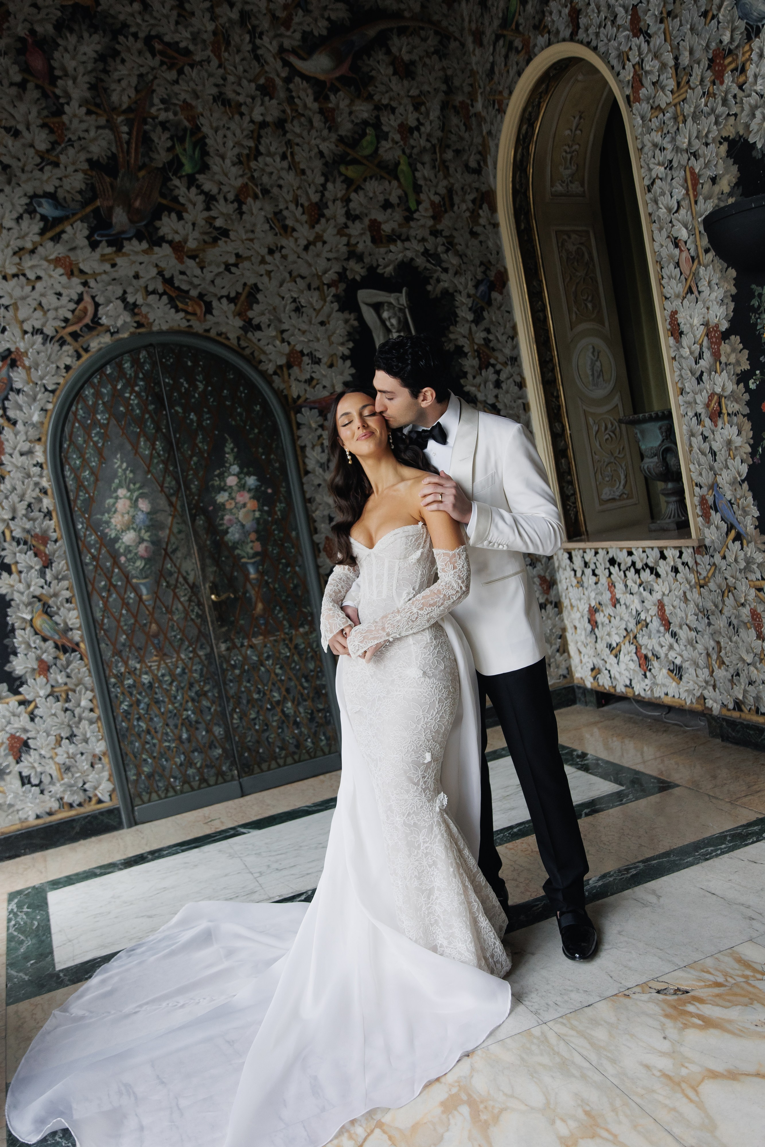 Wedding Photographer villa Miani. Wedding Photographer Rome Tuscany Como Sicily Puglia Amalfy Italy- Oksana Savenchuk