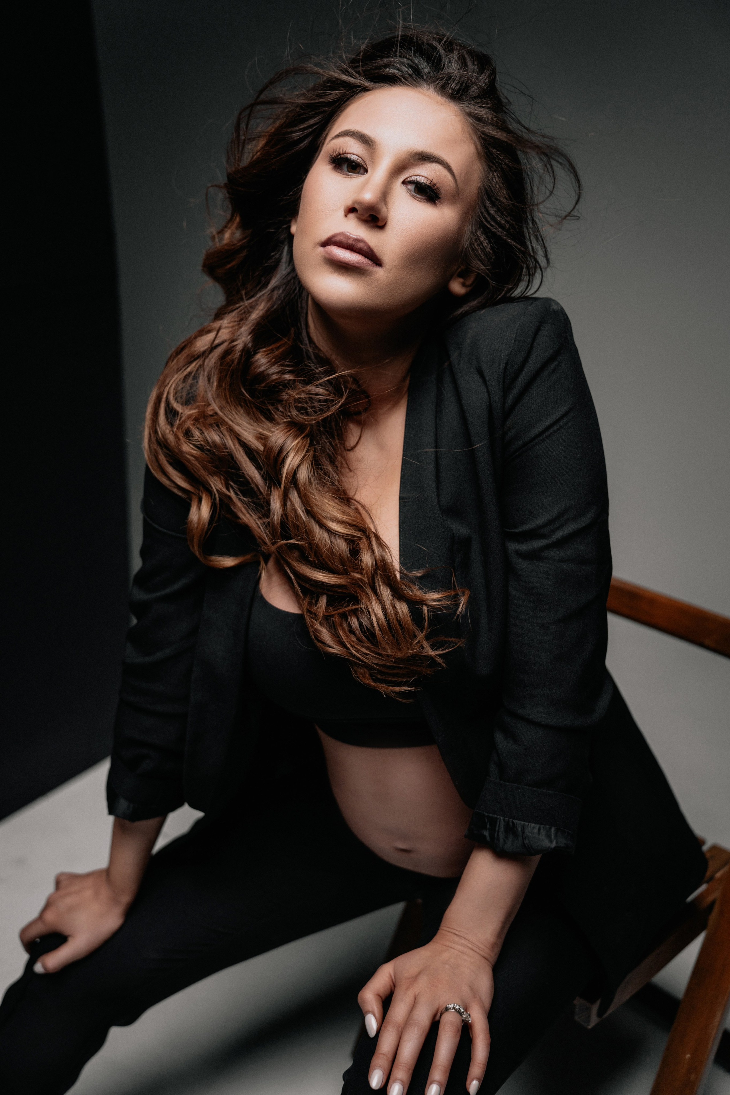 Diana and Ewan. Maternity in studio. Wedding and family photographer and videographer PA, NJ, NY, DE, MD