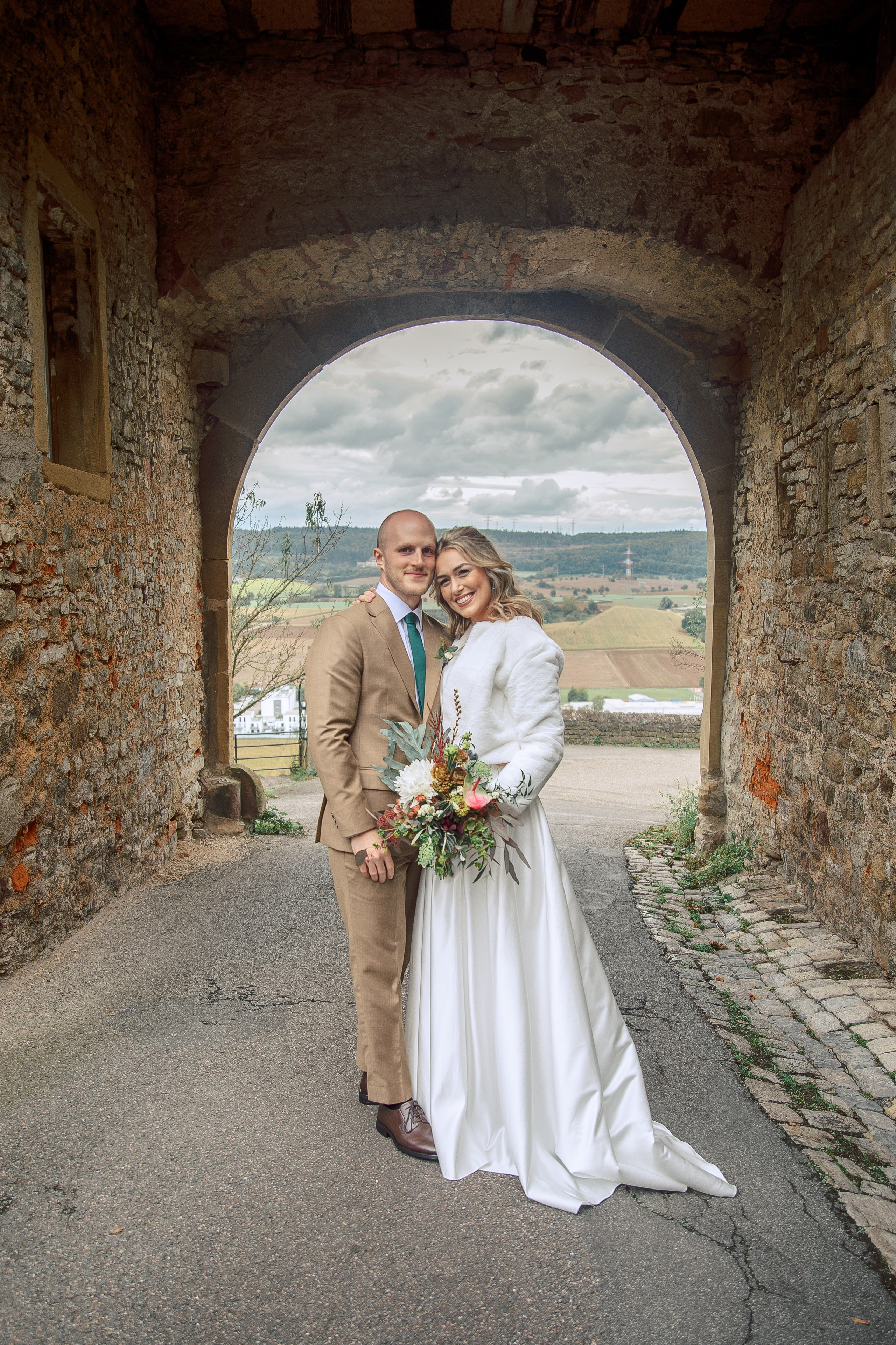Hochzeit in Burg Hornberg. Fotograf für Hochzeits- und Familienfotos in Buchen (Odenwald) Mosbach