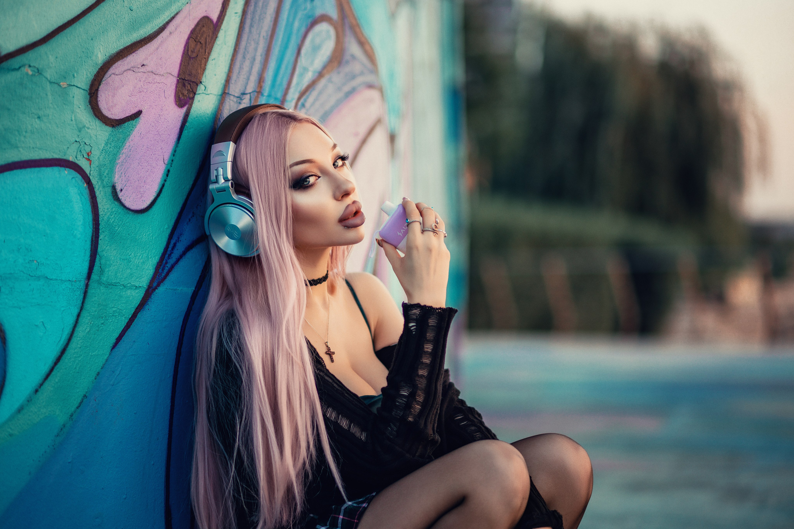 Photographer and retoucher Elena Skullova