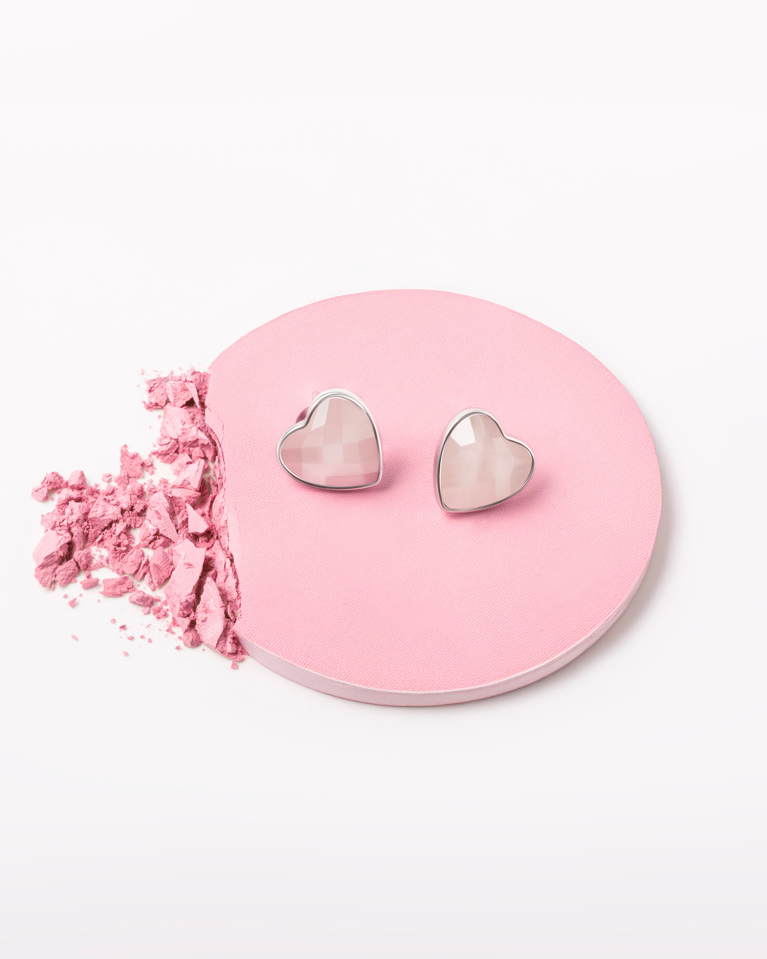 jewelry retouching, high-end jewelry editing, ring photo retouch, necklace retouching, earring retouch, bracelet photo editing, gold jewelry editing, silver retouching, diamond photo retouch, gemstone retouching, jewelry photo enhancement, jewelry for social media, Instagram jewelry visuals, clean jewelry retouch, shiny metal retouching, jewelry background cleanup, product retouching for Instagram, jewelry flatlay editing, sparkle enhancement, jewelry shadows retouch, jewelry color correction, commercial photo retouching, e-commerce retouching, high-end product retouching, product photography editing, clean product visuals, photo editing for brands, professional product retoucher, minimal product editing, packaging retouching, advertising photo editing