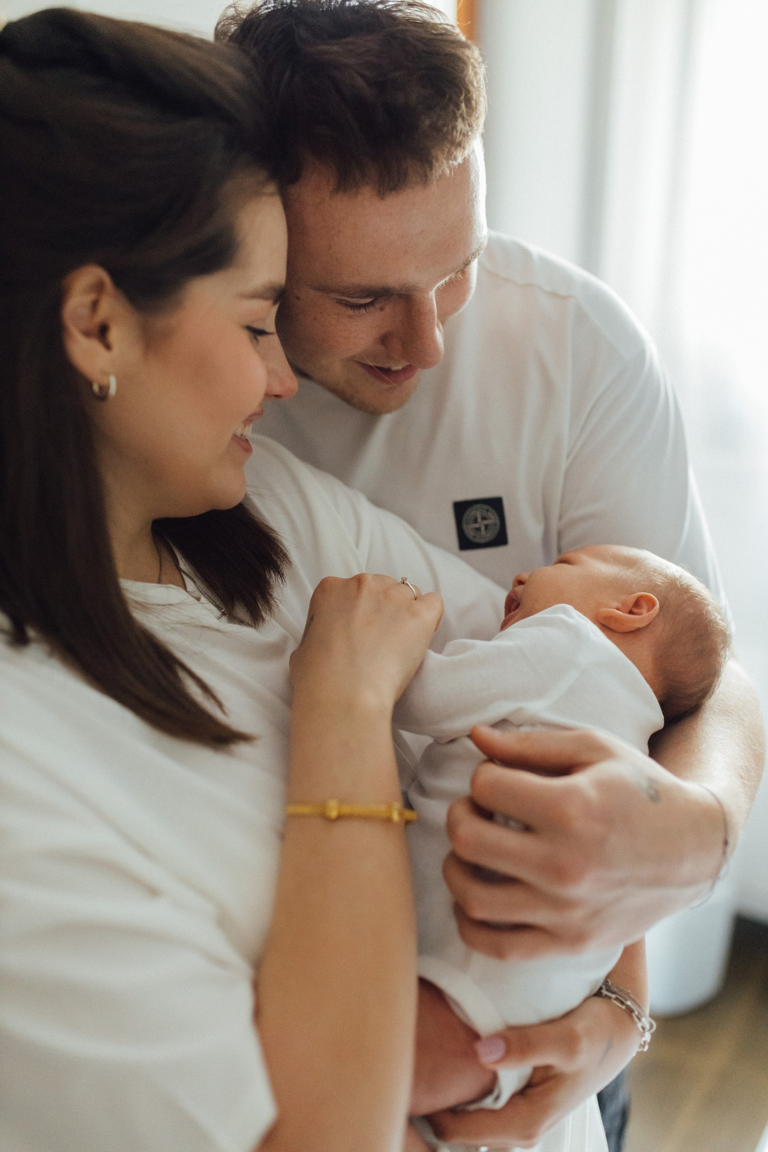 Newborn Home Photo Session. Maternity, newborn photographer in the Bay Area|Iryna Rakivnenko