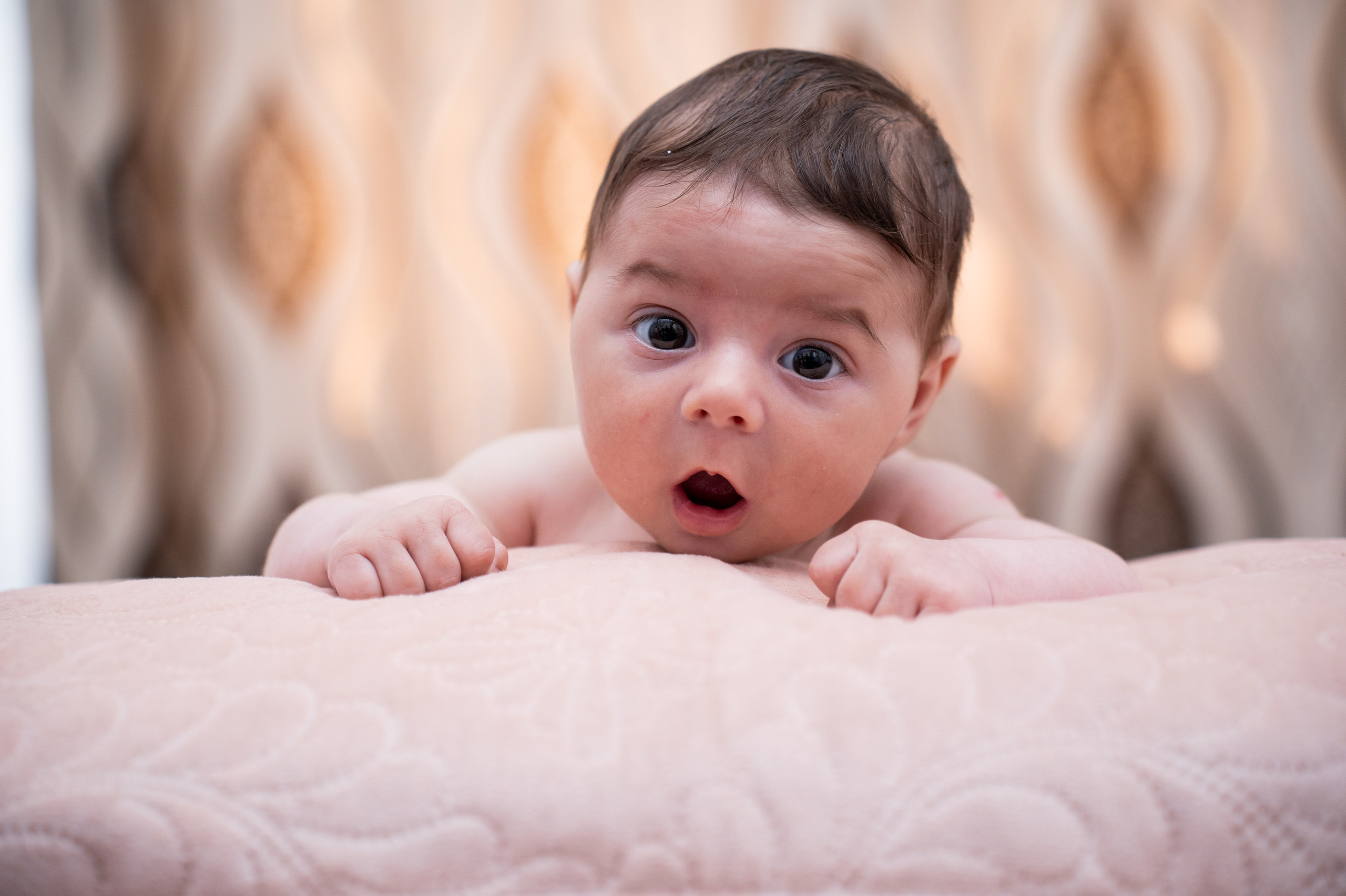 BOTEZ - PRIMUL ZÂMBET