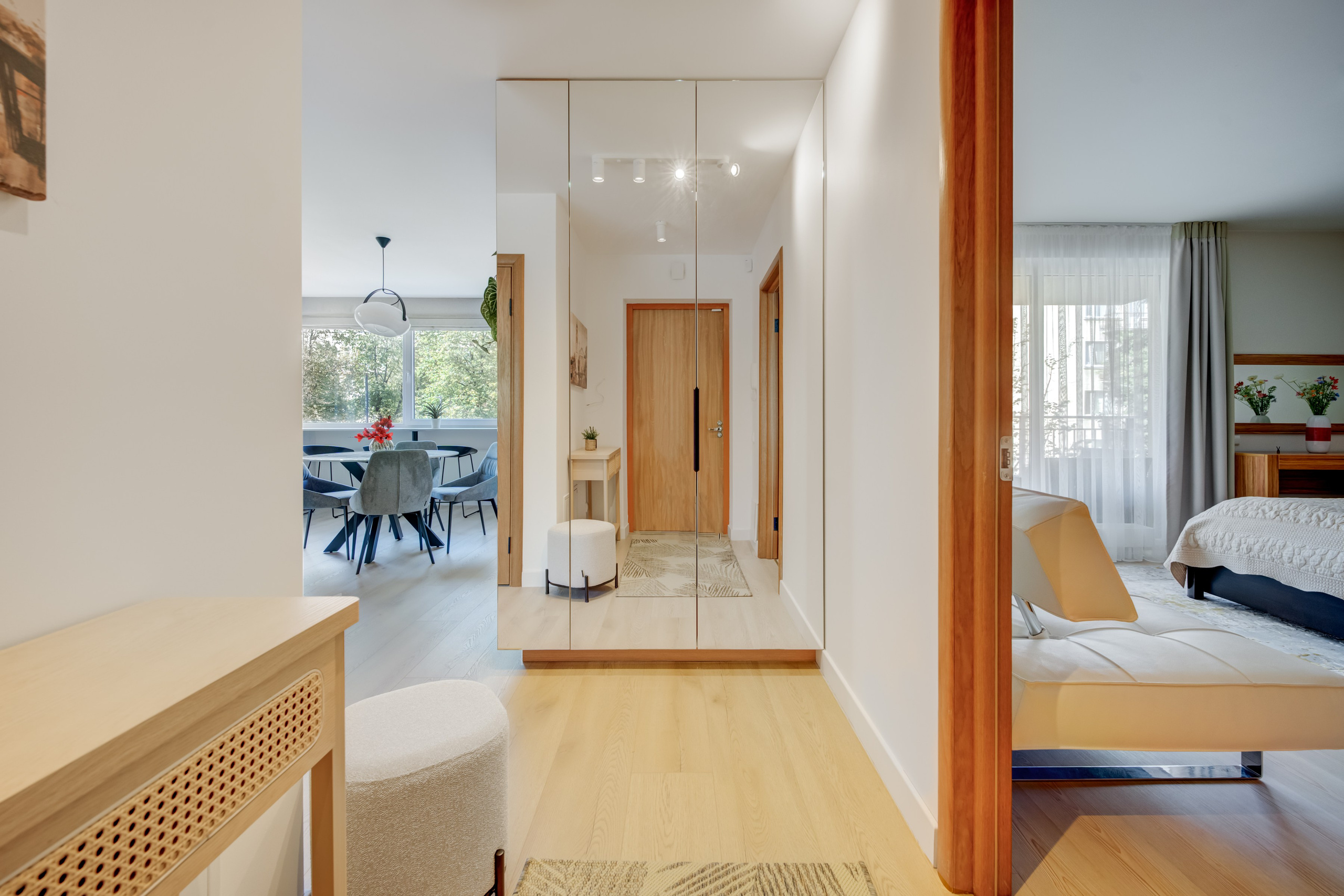 Birželio 23-sios g. 15. Elina Sapiega fotografė Vilniuje