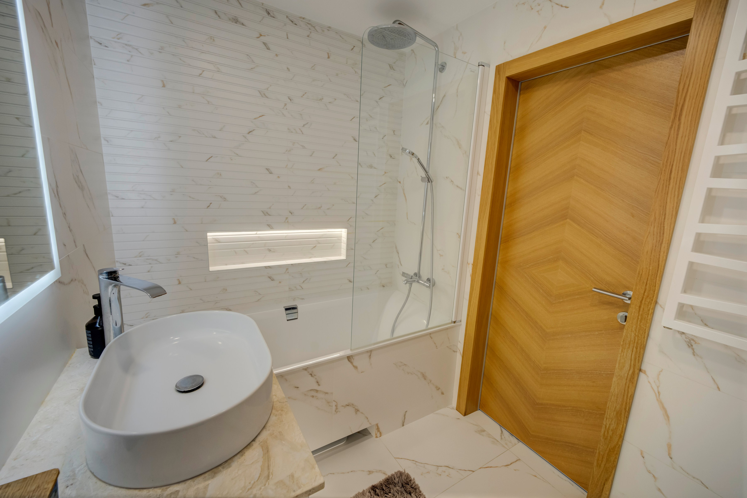 Gilužio g. 49, 2k. butas prie ežero. Elina Sapiega fotografė Vilniuje