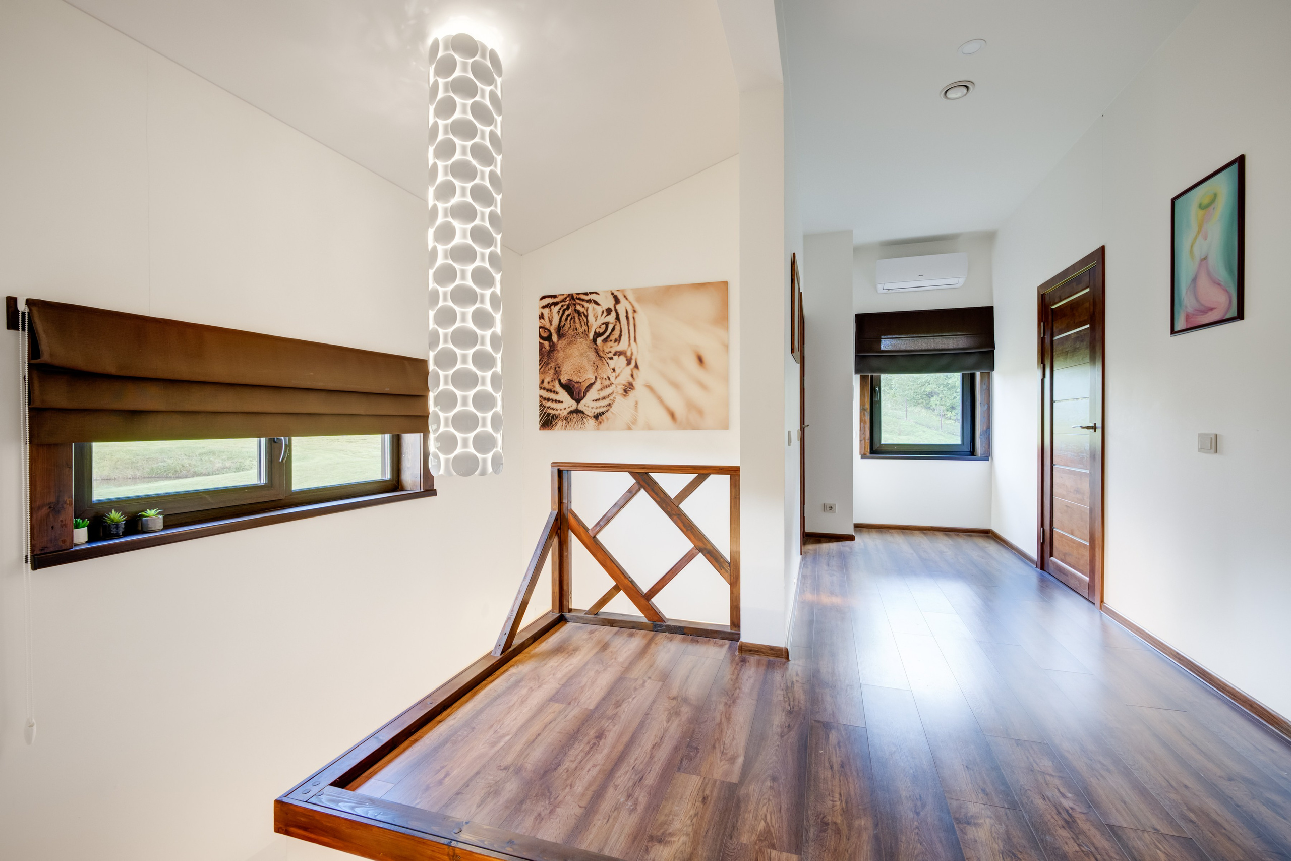 Sadyba Vinliaus r. prie ežero. Elina Sapiega fotografė Vilniuje