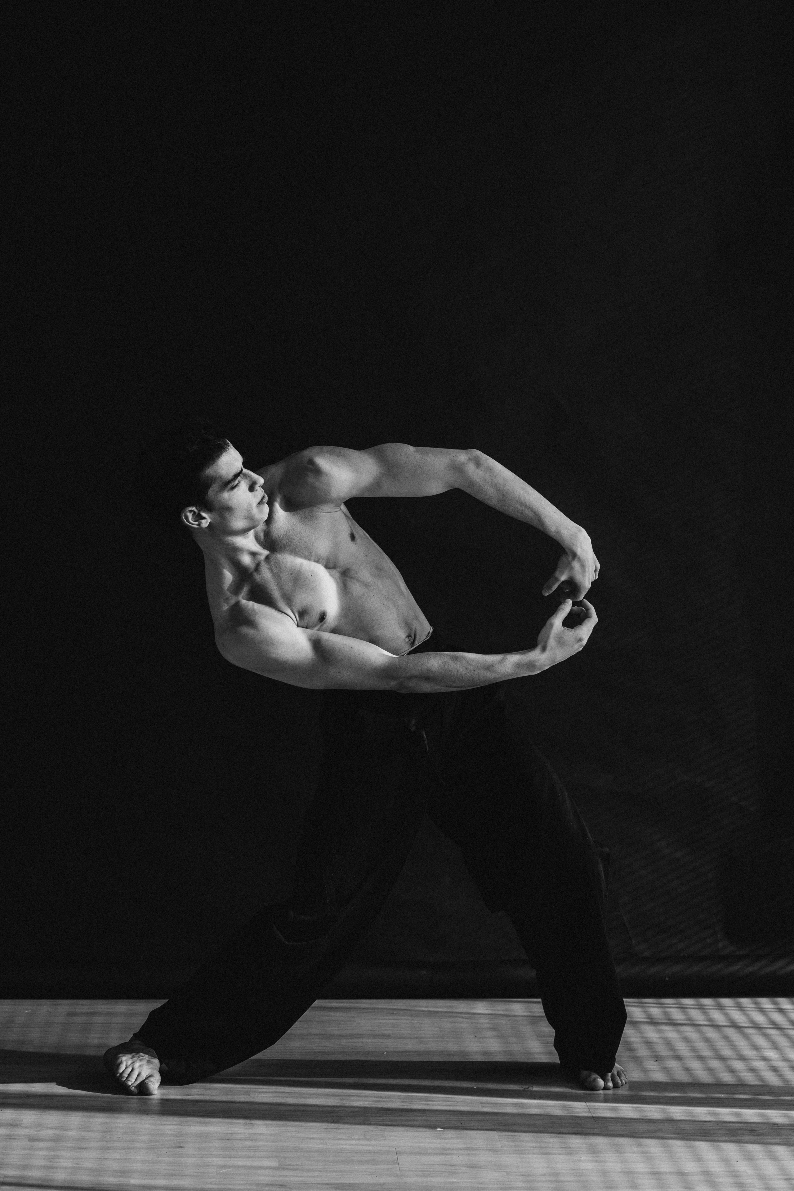 DANCERS. Victoria Olonen – Cinematic Portrait Artist | Helsinki & Europe