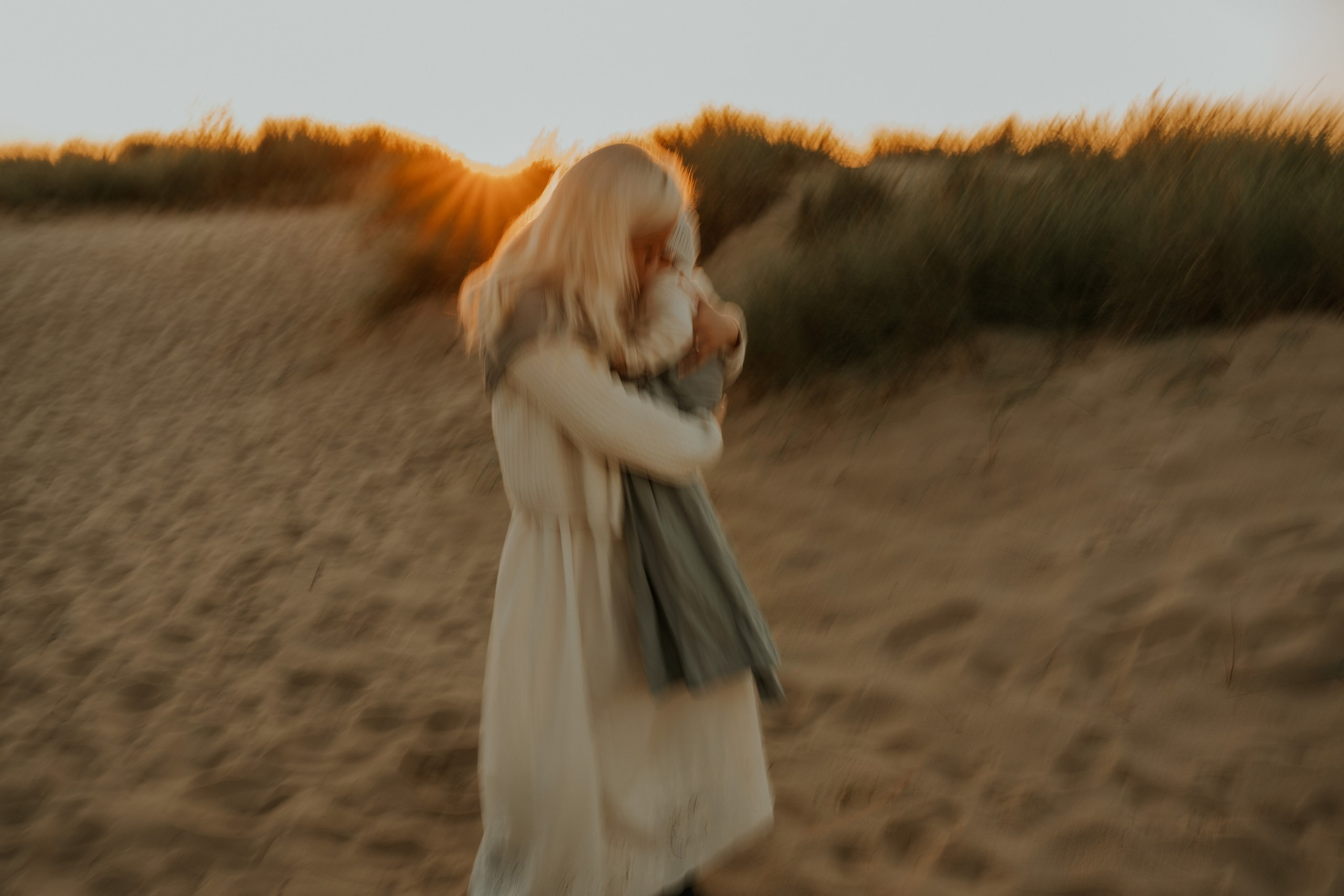FAMILY IN AUTUMN SUN. Dagneshi Photography