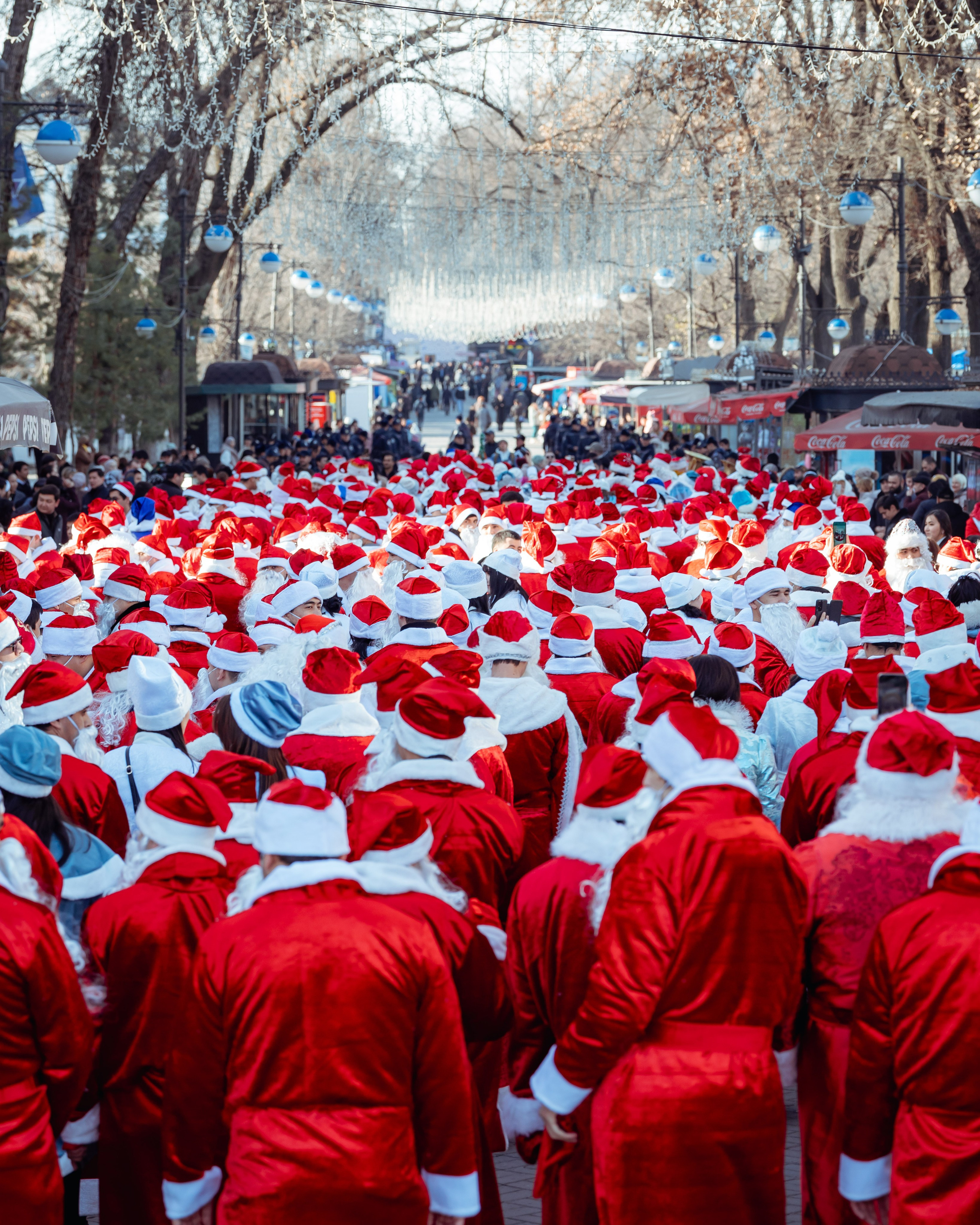 Парад Дедов Морозов. Георгий Намазов | Фотограф в Ташкенте