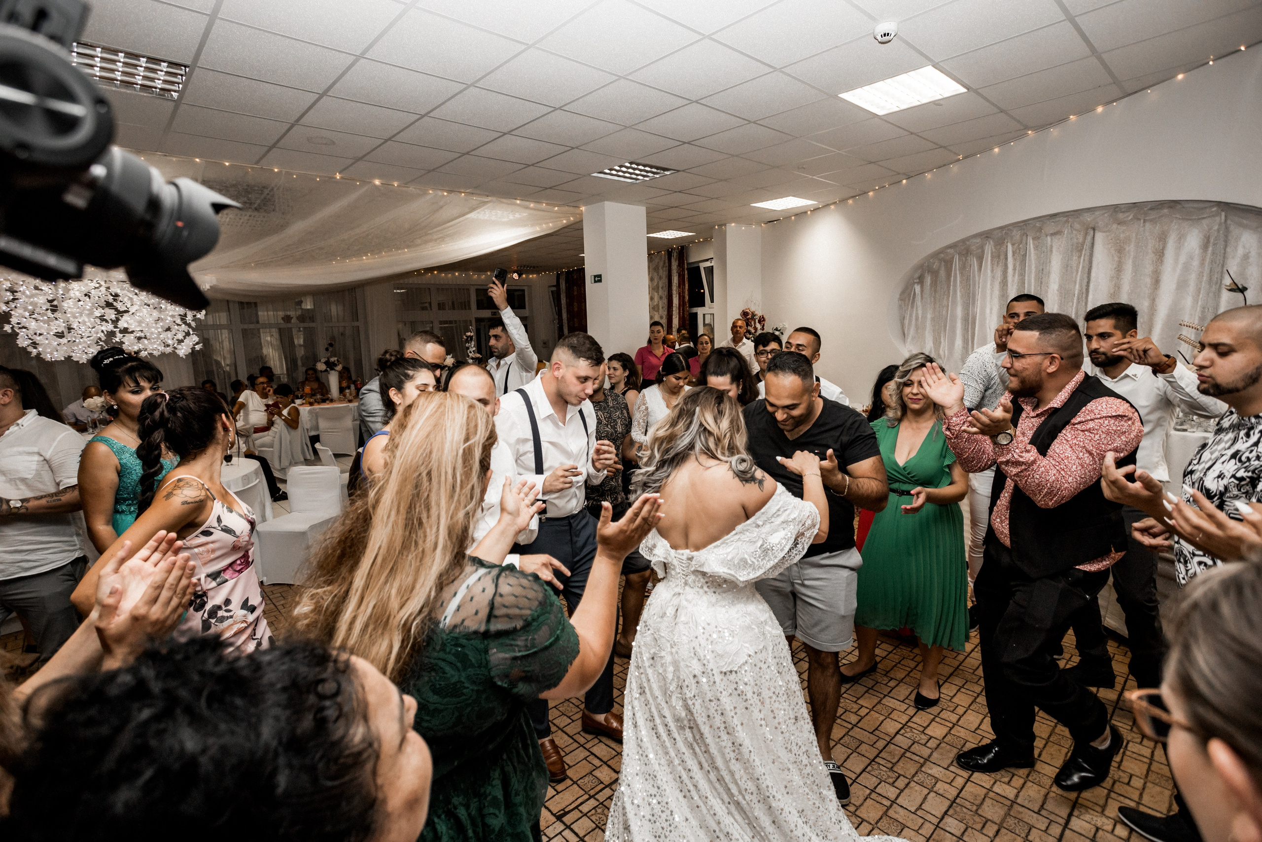 Pavel & Yveta. Svatební fotograf a kameraman v Česku a po celé Evropě — Teplice, Ústí nad Labem, Praha, Drážďany