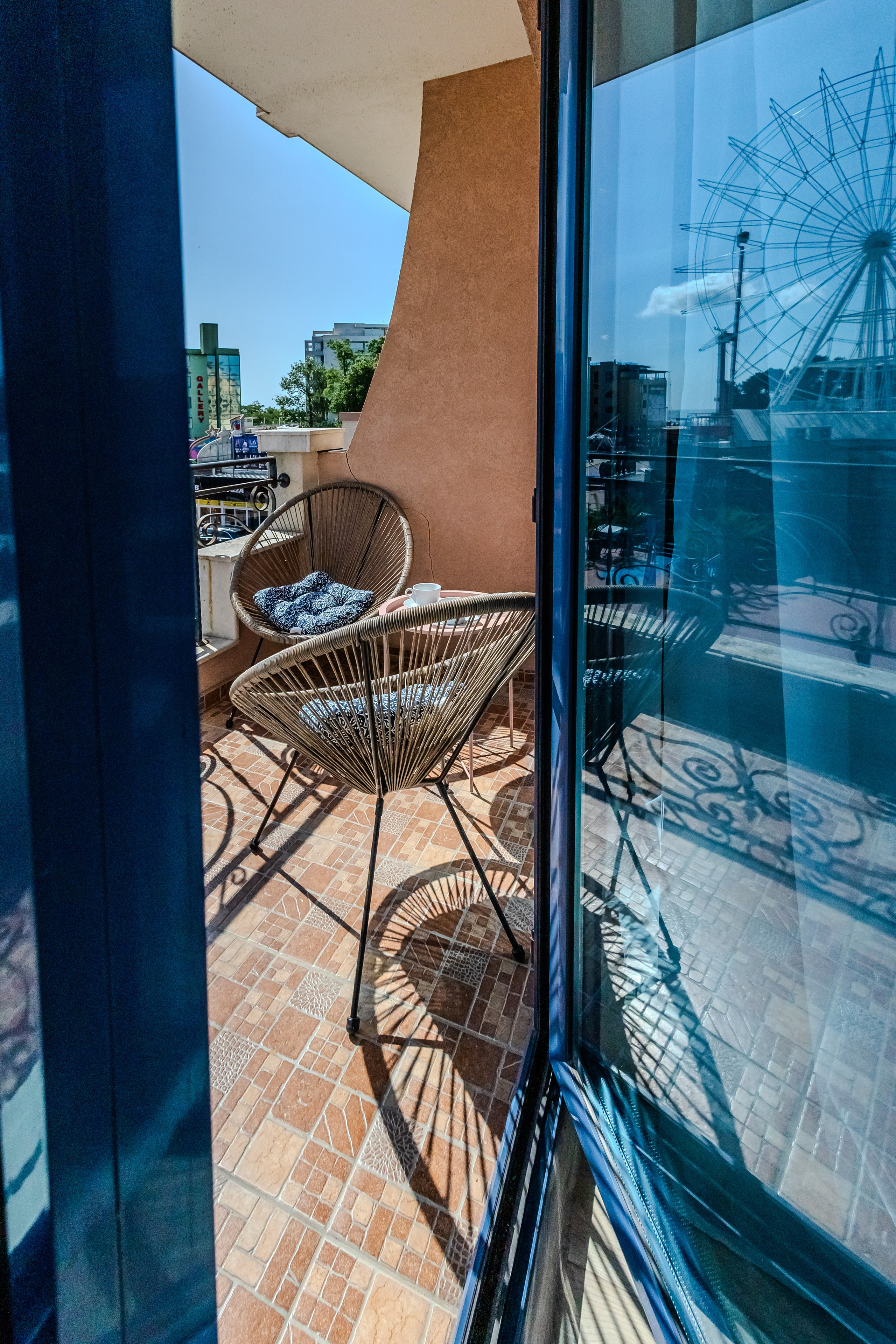 Хотел. Фотограф Ирина Йотова