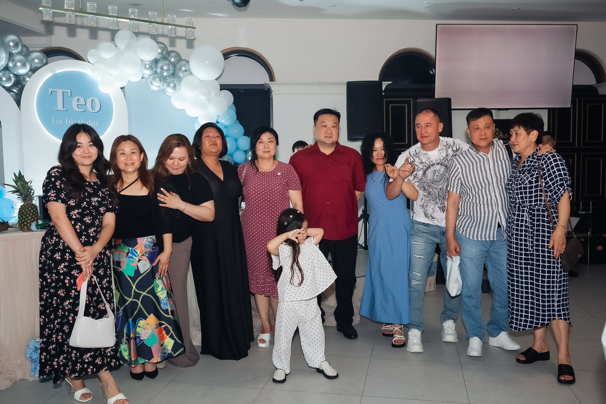 Тео дома и в ресторане. Фотограф беременности, ньюборн и годовасиков в Корее Жанна Хан