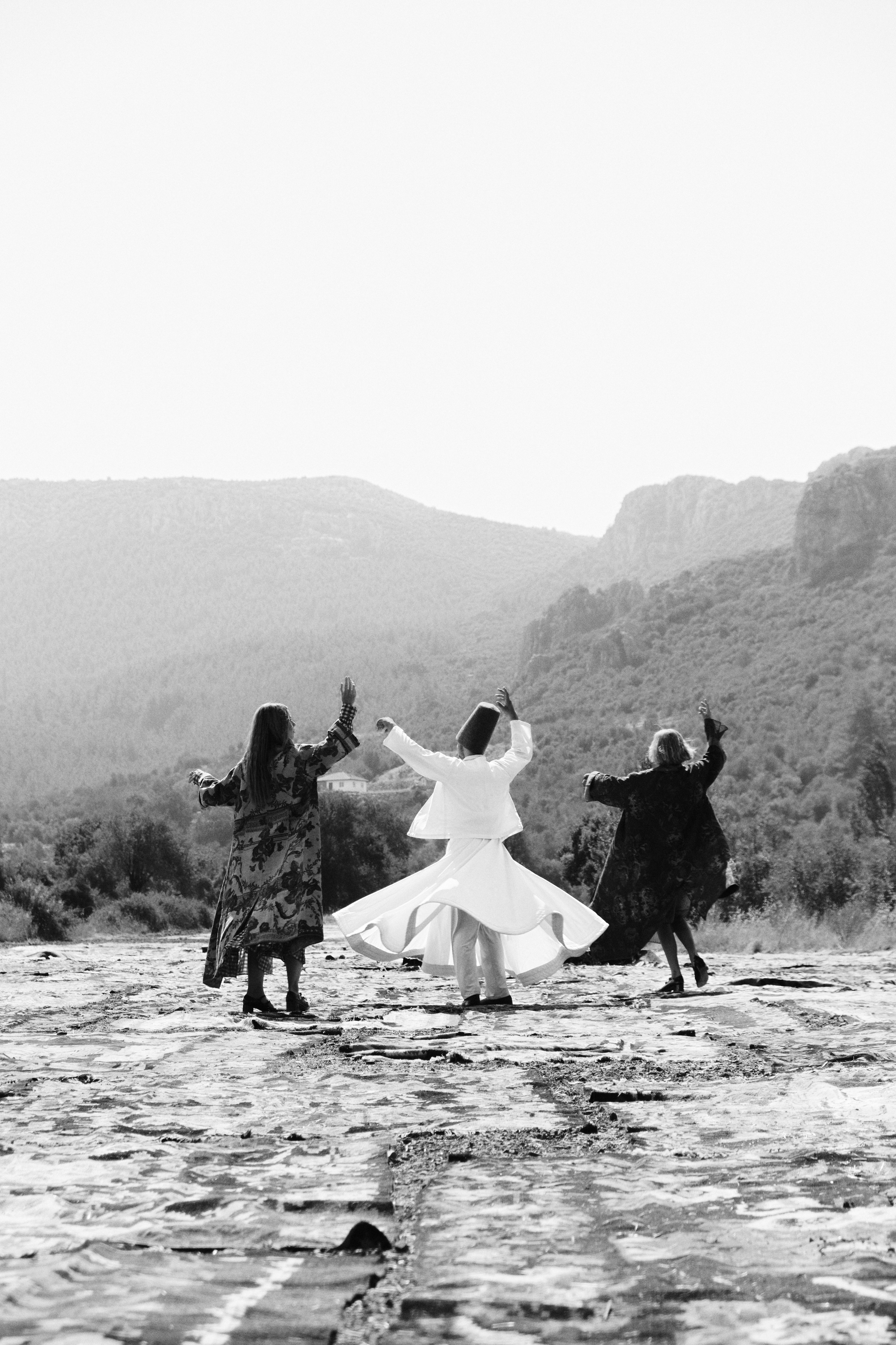 BACKSTAGE. Commercial fashion photographer based in Turkey and Europe