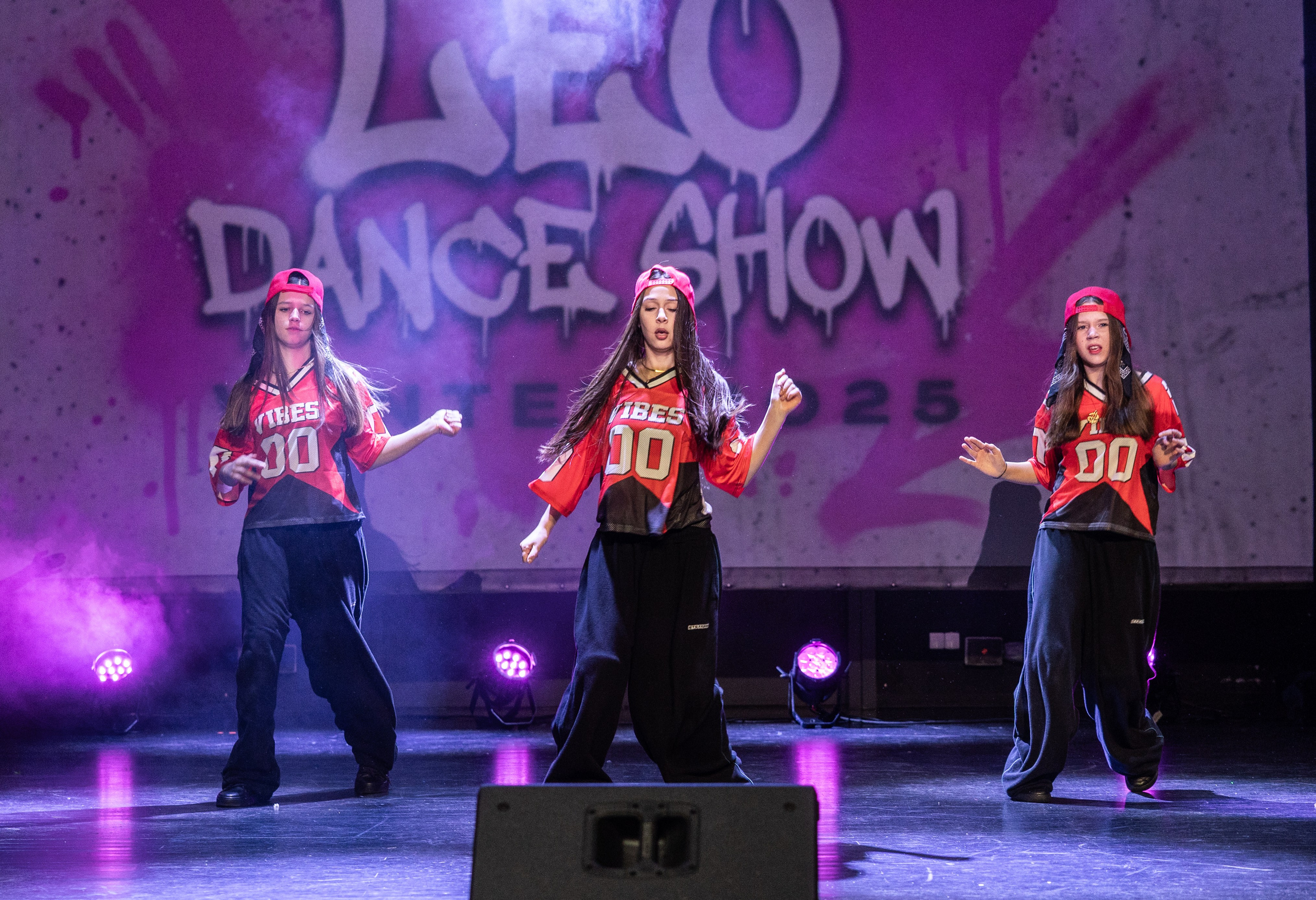 LEO DANCE SHOW WINTER 2025. Семейный и детский фотограф в Варшаве Мила Бобровская