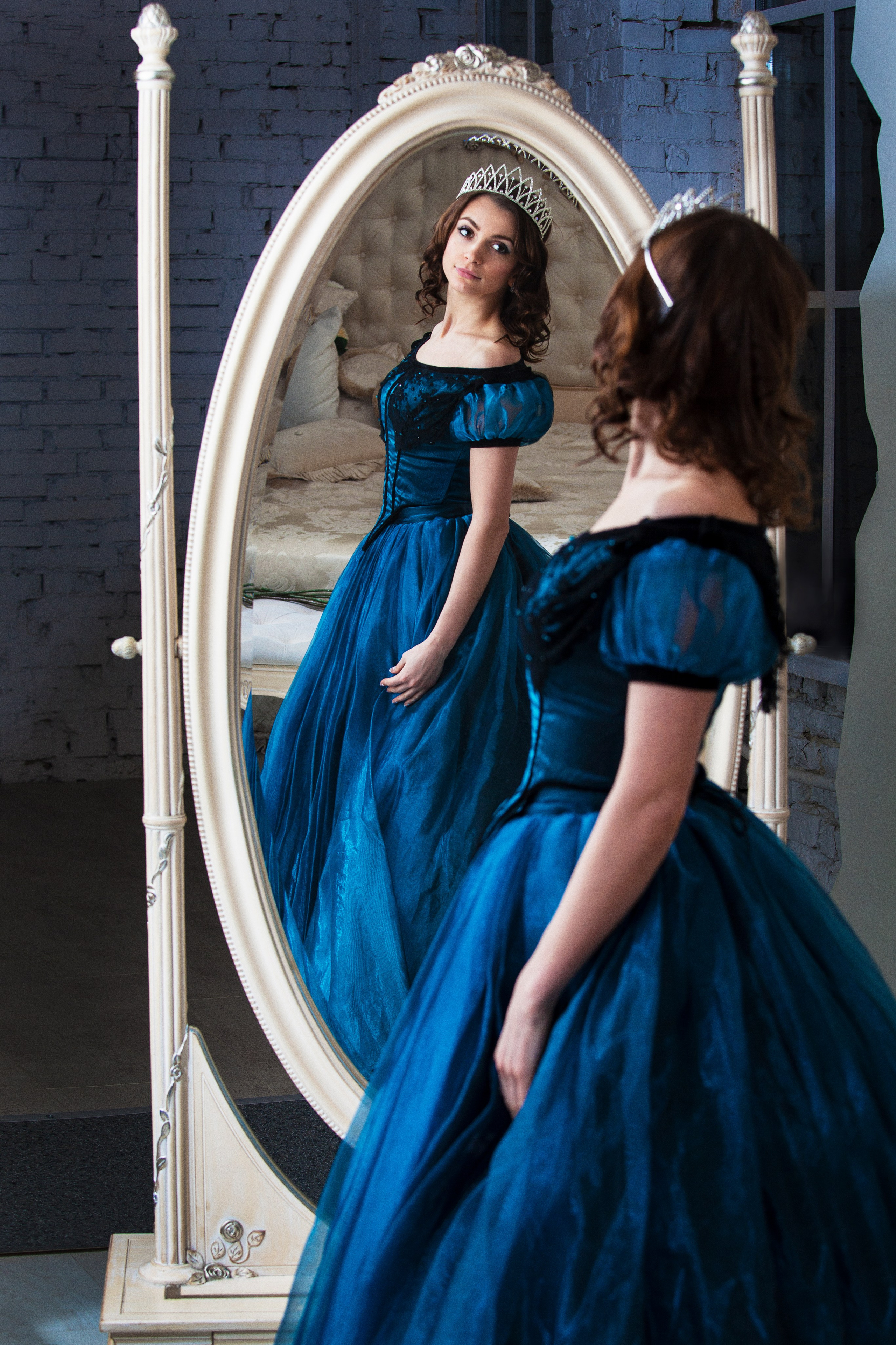 Creative. Photographer Anya Goldenberg. Works in Reading and surrounding areas