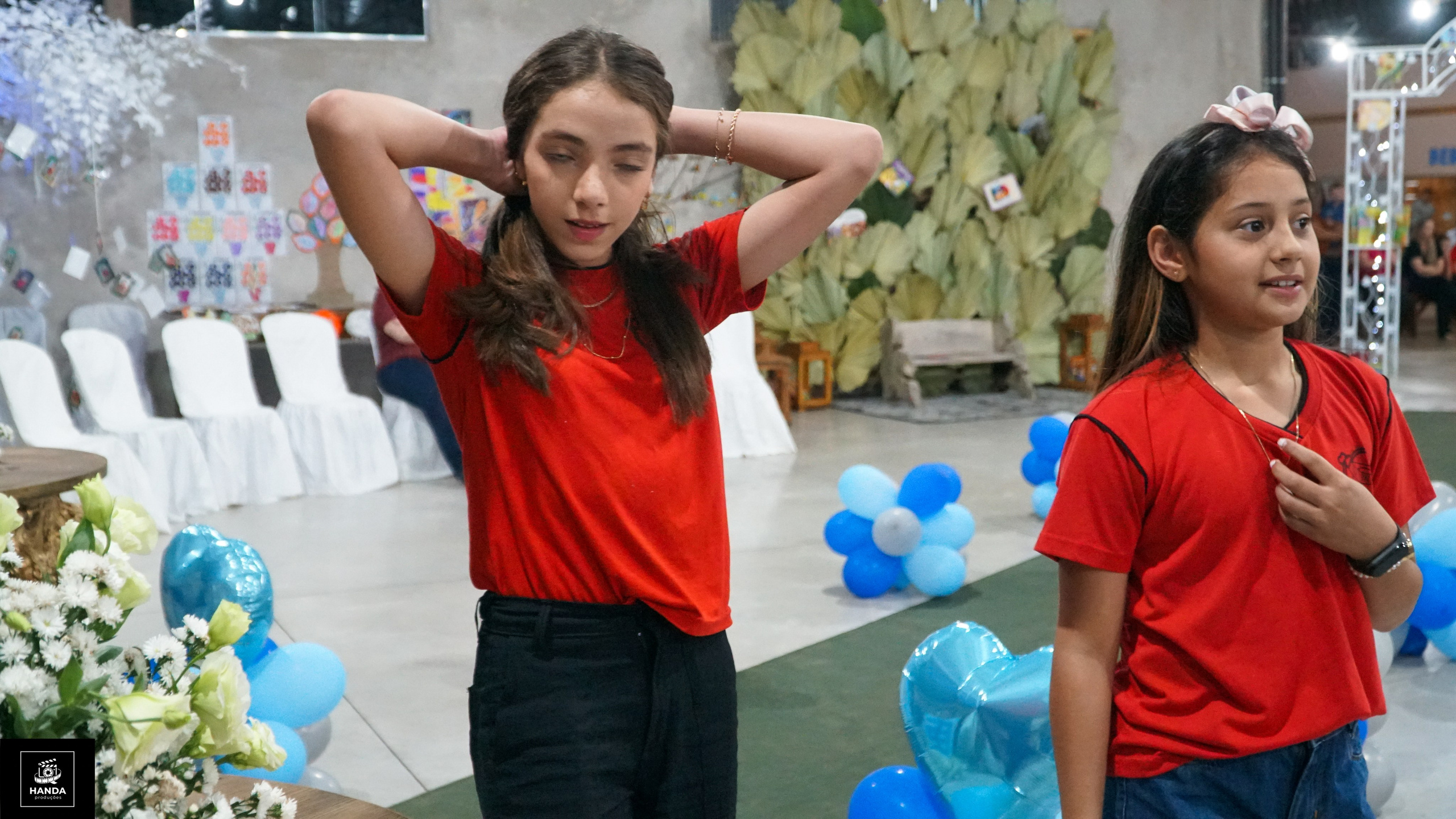 Noite autógrafos colégio Aurélio Buarque de Holanda. Handa Produções