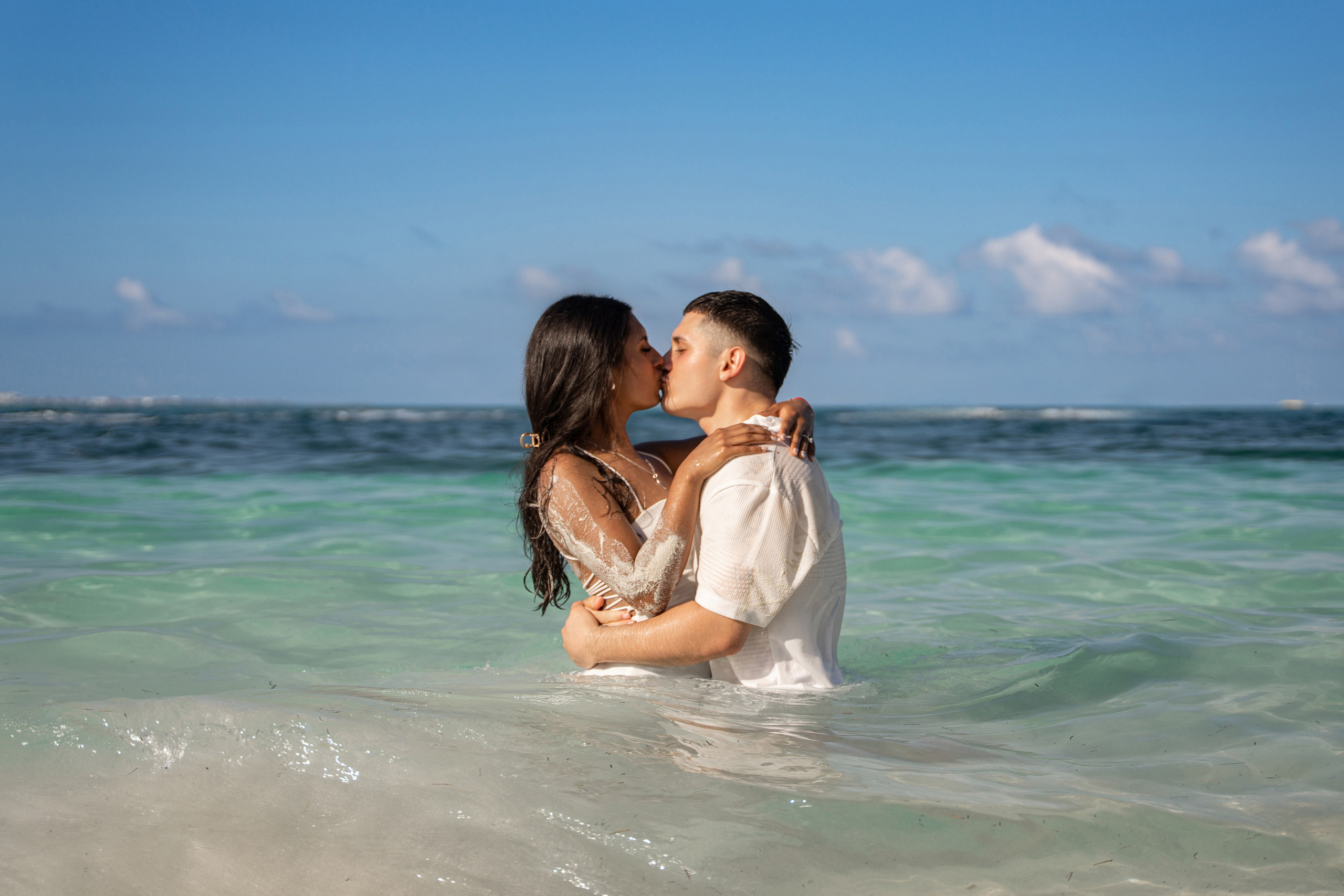 Intimate beach moment captured in Riviera Maya