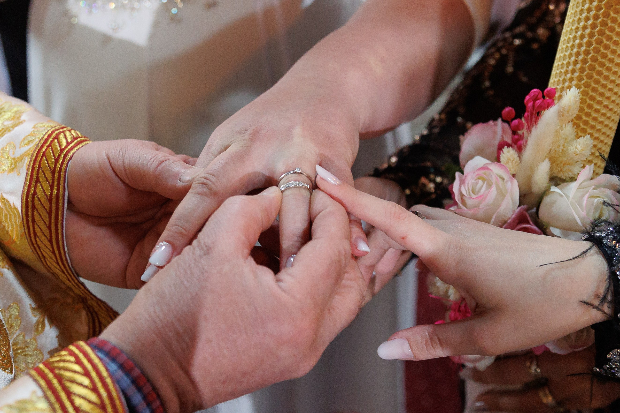 Andreea & Radu — simplu, autentic, al lor. Rares Bucur is a professional wedding photographer based in Cluj-Napoca, Romania, specializing in wedding photography