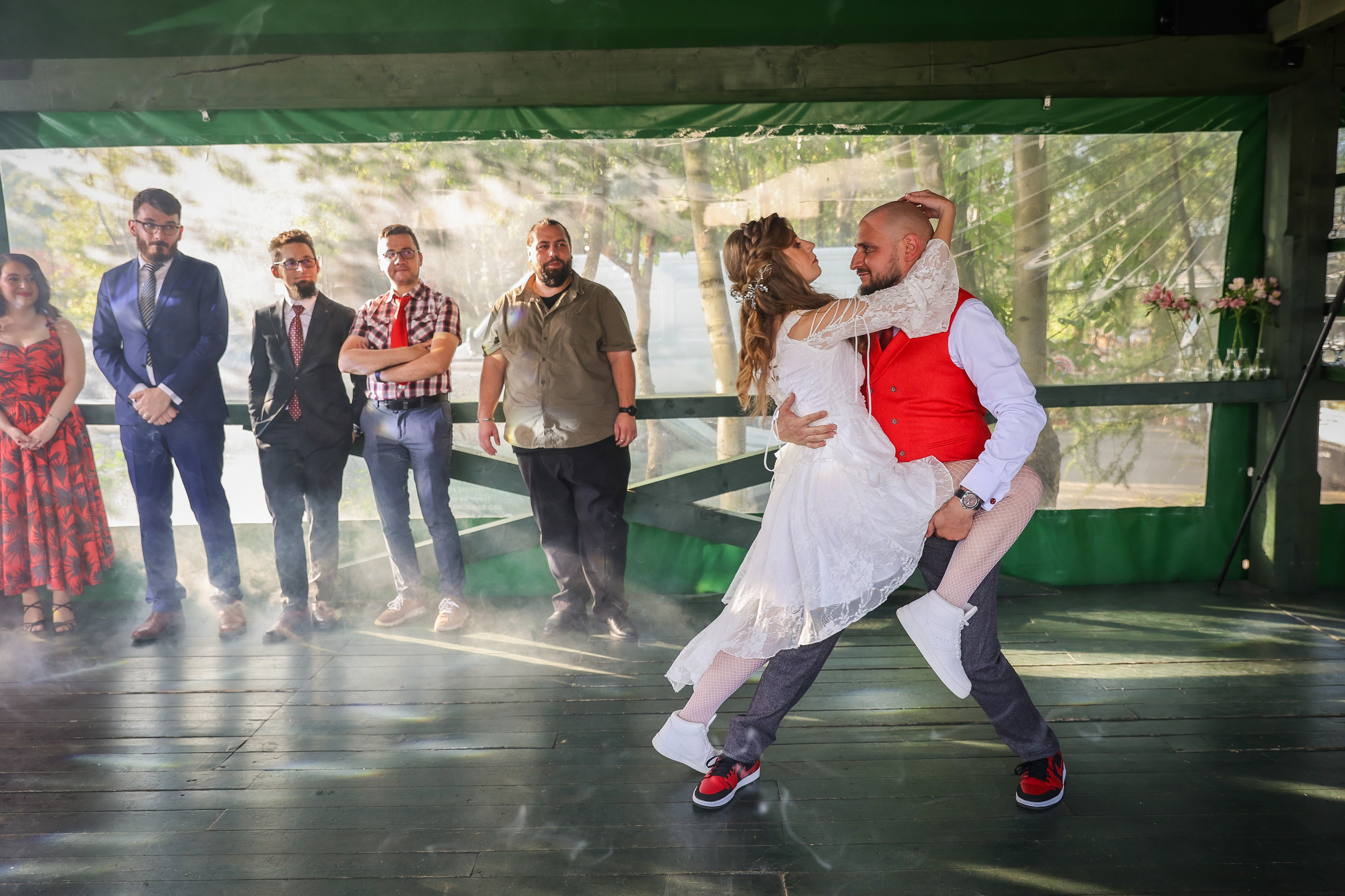 Orsi & Remus, eleganță în inima Transilvaniei. Rares Bucur is a professional wedding photographer based in Cluj-Napoca, Romania, specializing in wedding photography