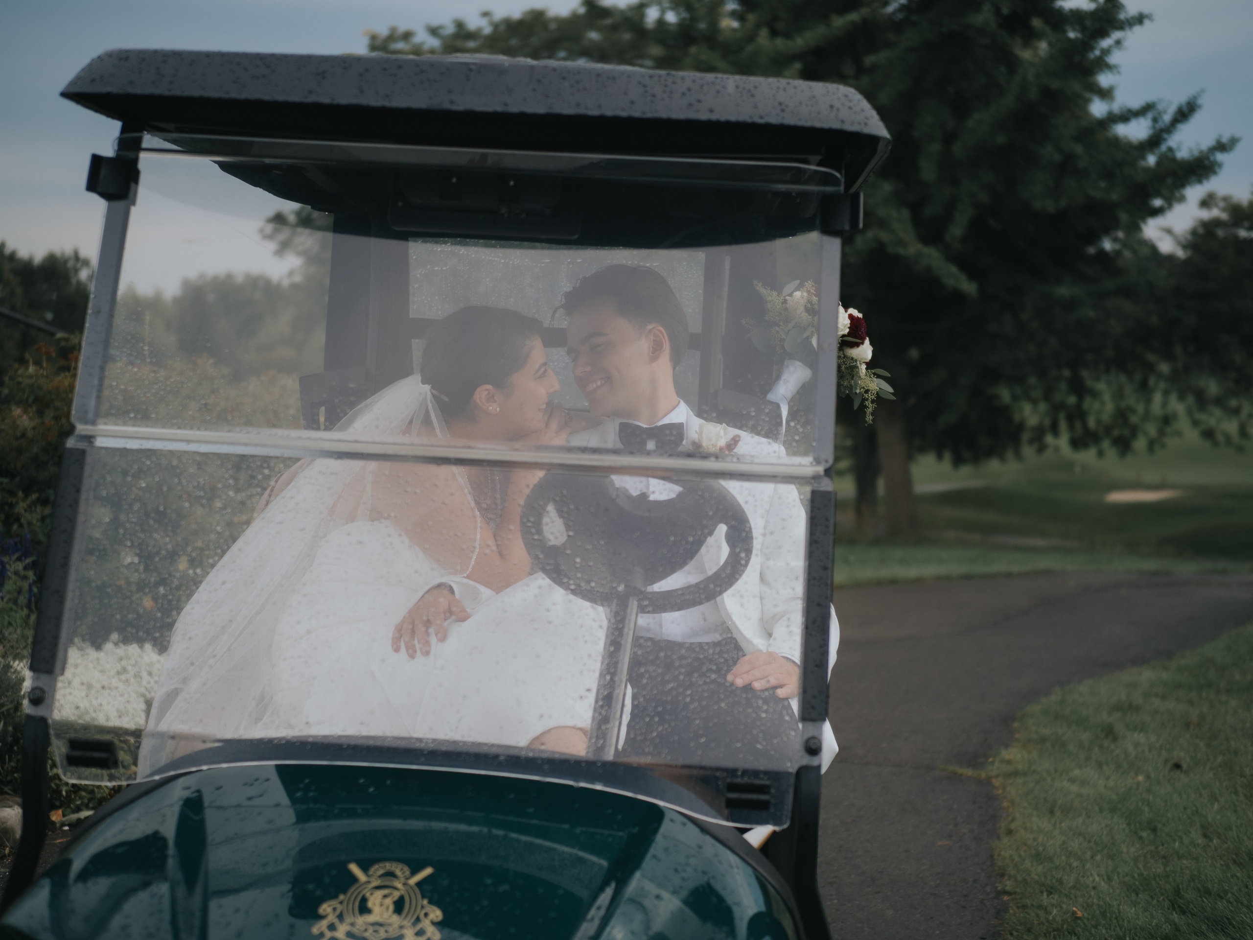 Wedding of Cassandra and Loïc in Beaconsfield, Montreal. Wedding and Family Photography Montreal Muriel Oe Photo