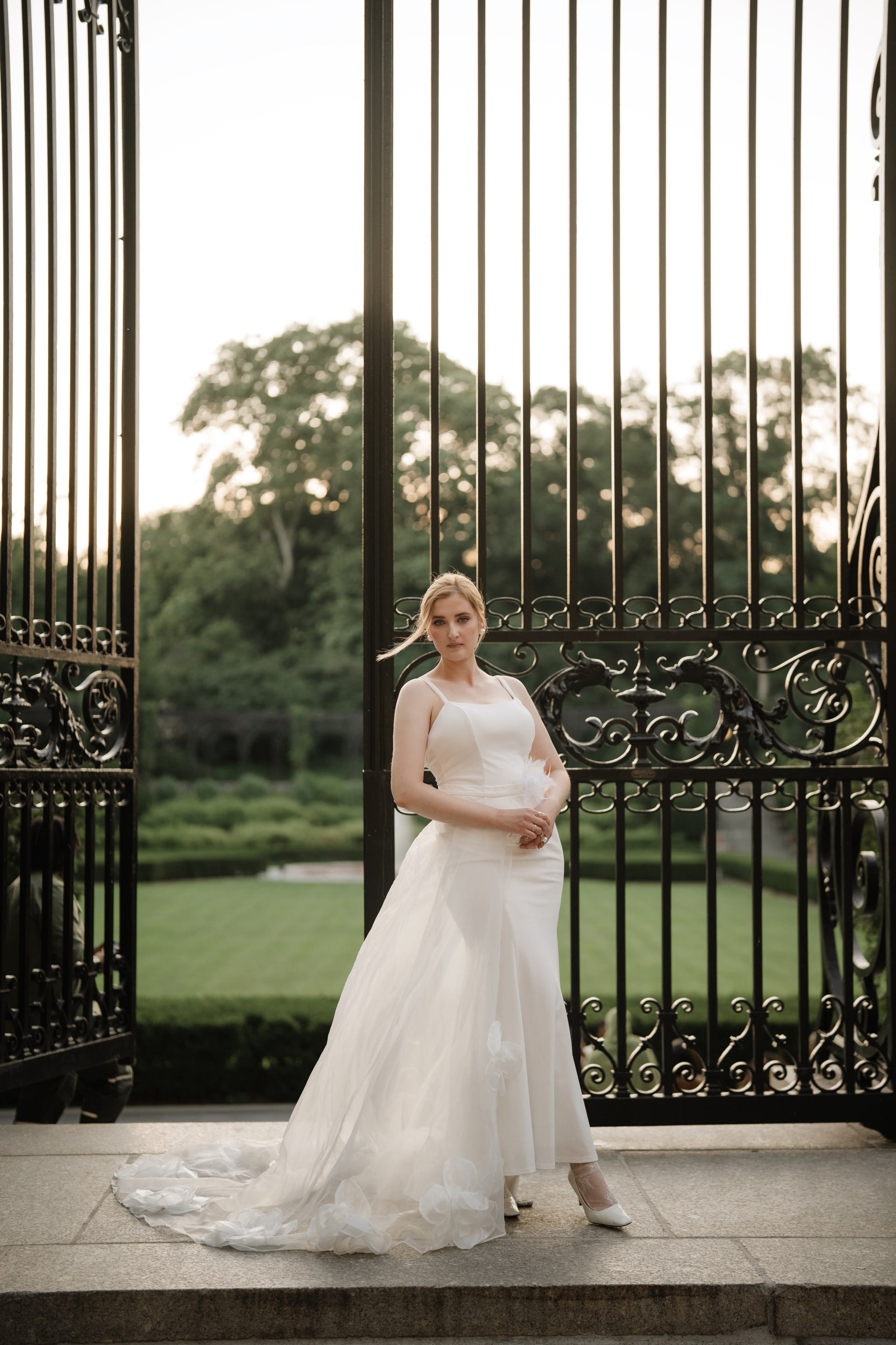 Natalie as a Runaway bride. Portrait and wedding photographer in New York