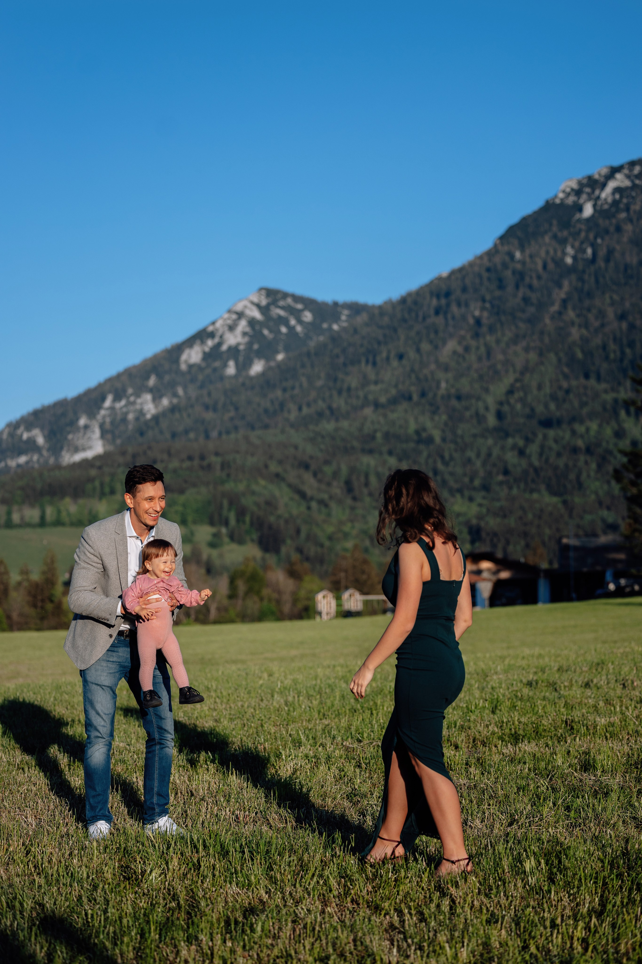 In der Nähe der Berge (bei Ruhpolding). Hochzeitsfotograf München Taufe Familienfotograf Tanja Mauke